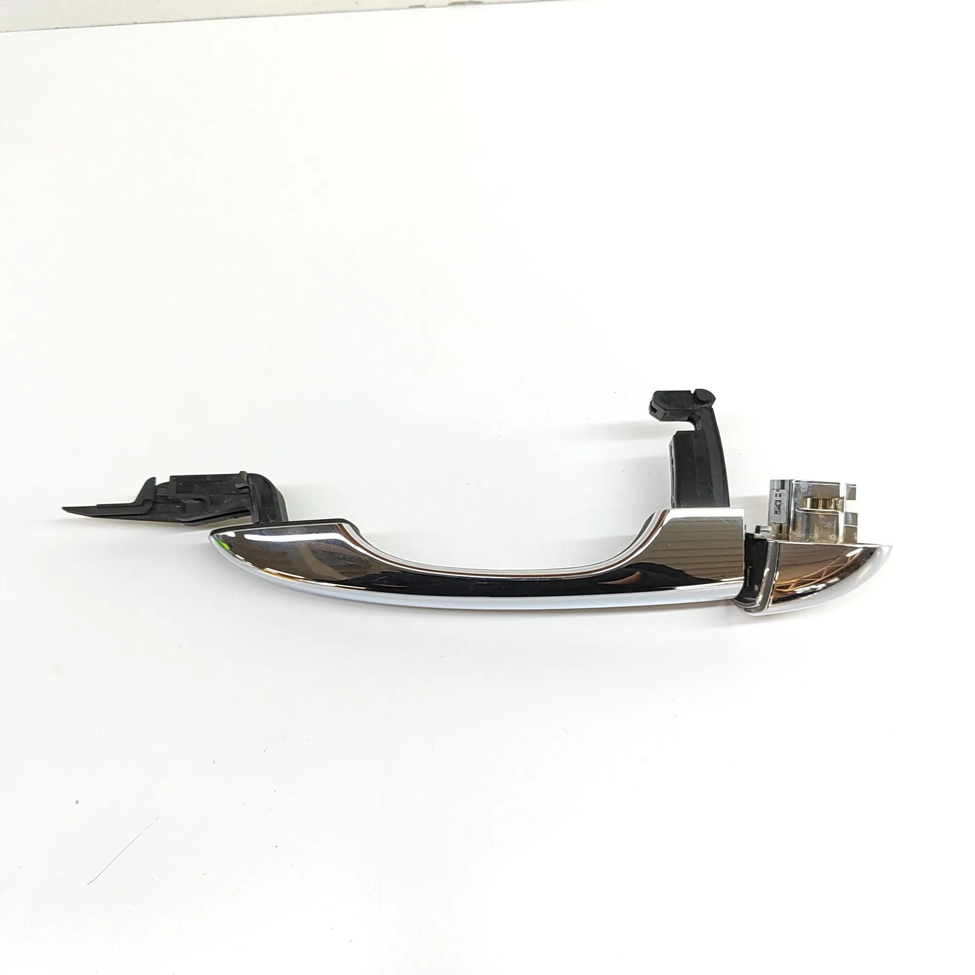 Maserati Ghibli Exterior door handle — rear left Exterior door handle — rear left — MASERATI GHI...