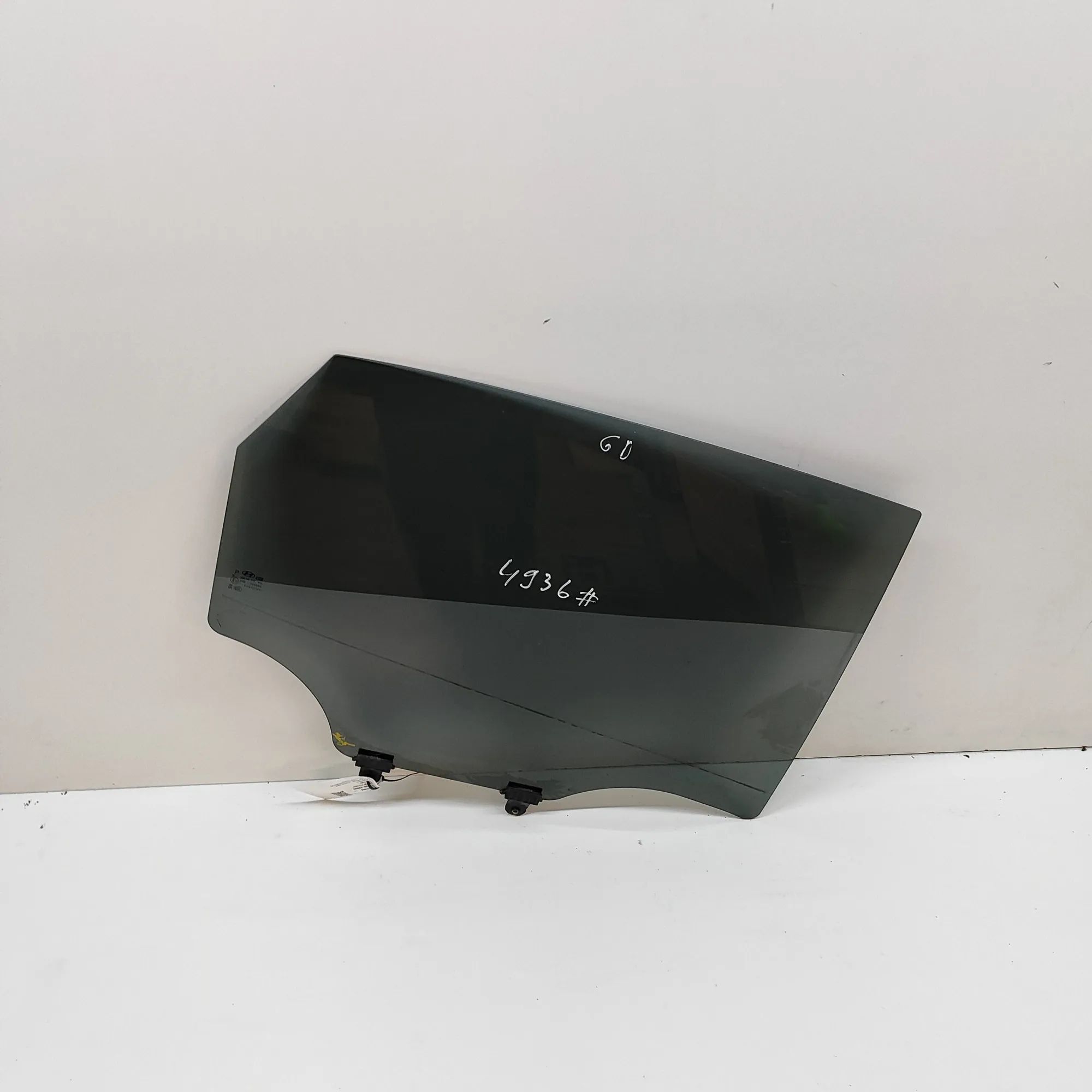 Hyundai Kona Right rear door window Right rear door window — HYUNDAI KONA (2017-......