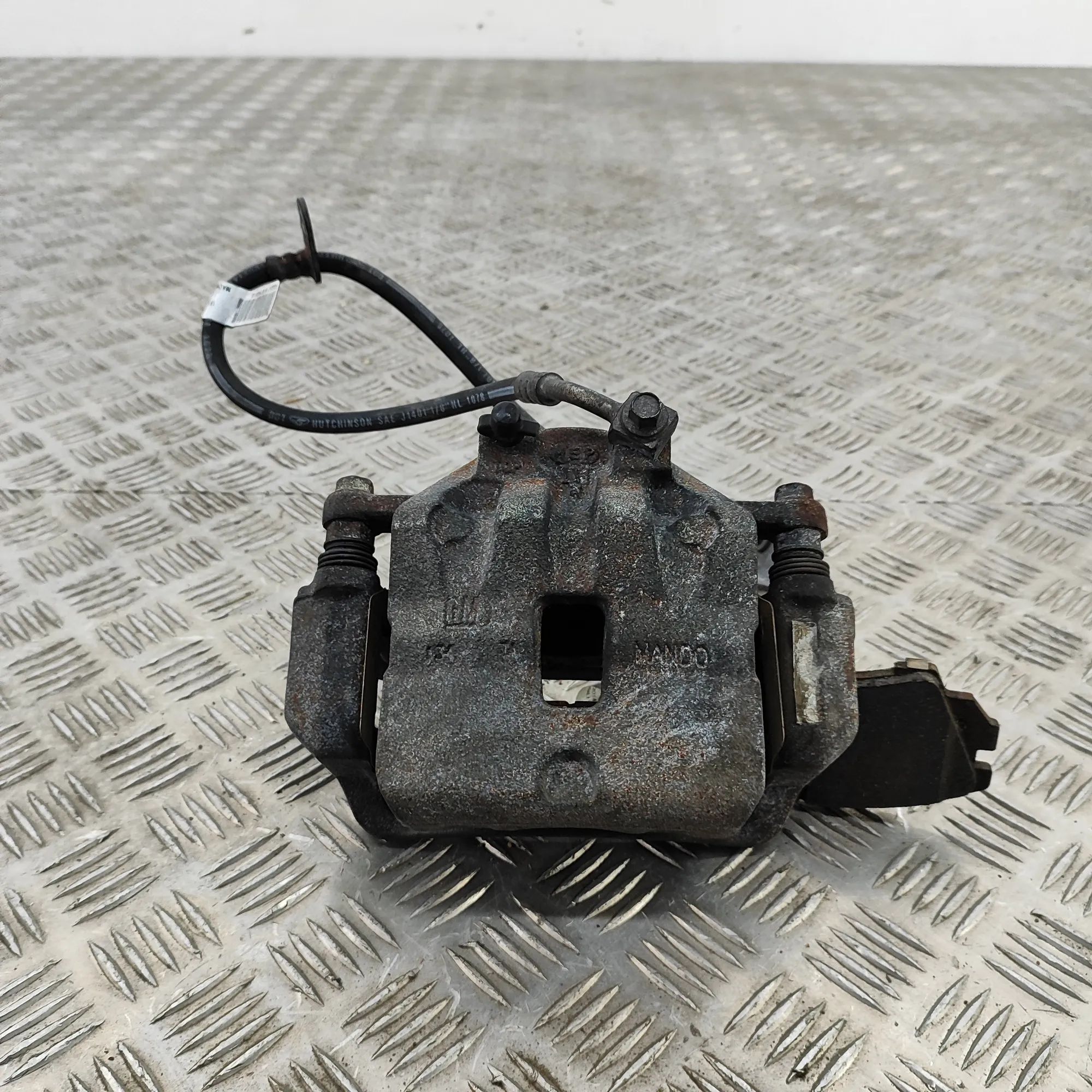 Chevrolet Camaro Brake caliper — front left Brake caliper — front left — CHEVROLET CAMARO (...