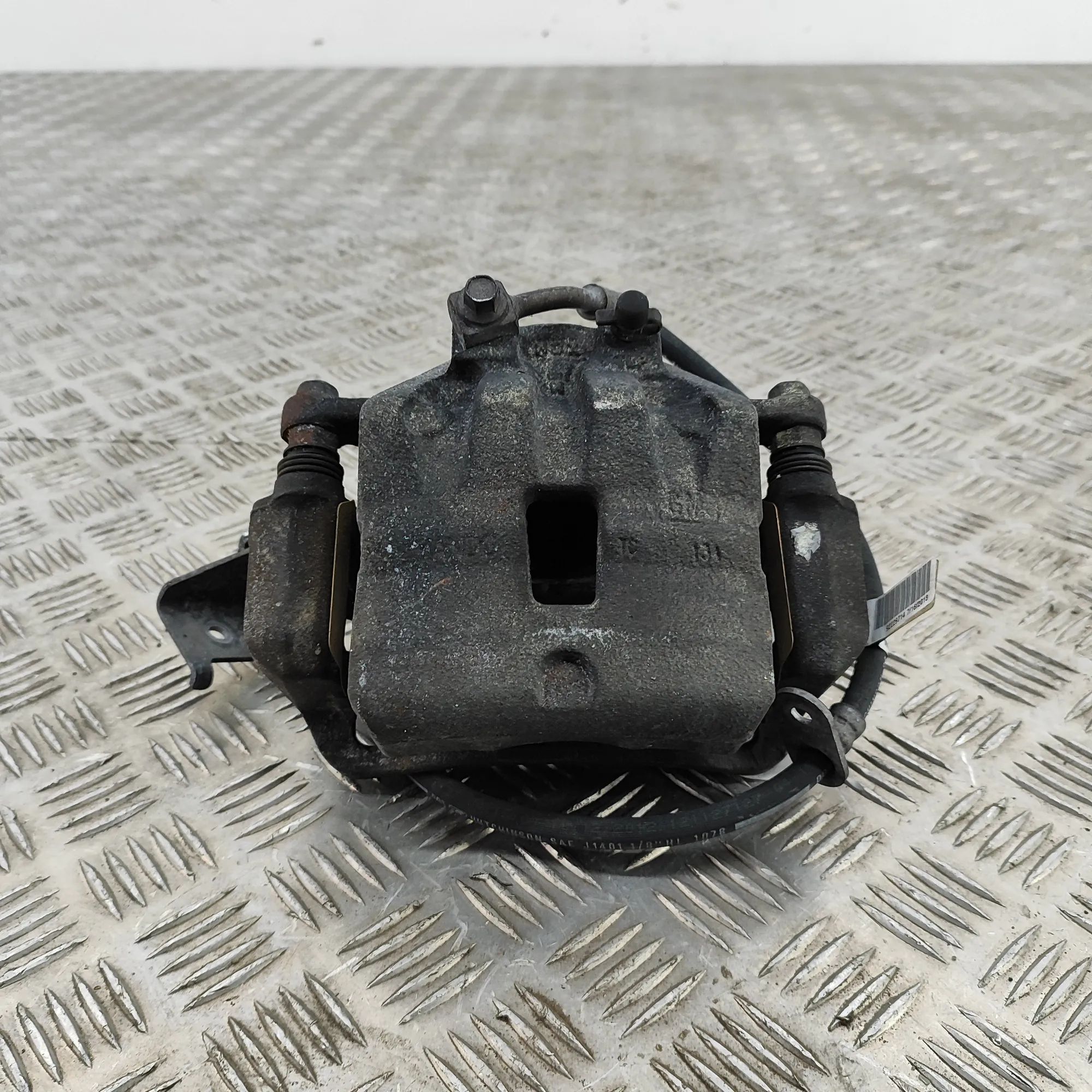Chevrolet Camaro Brake caliper — front right Brake caliper — front right — CHEVROLET CAMARO ...