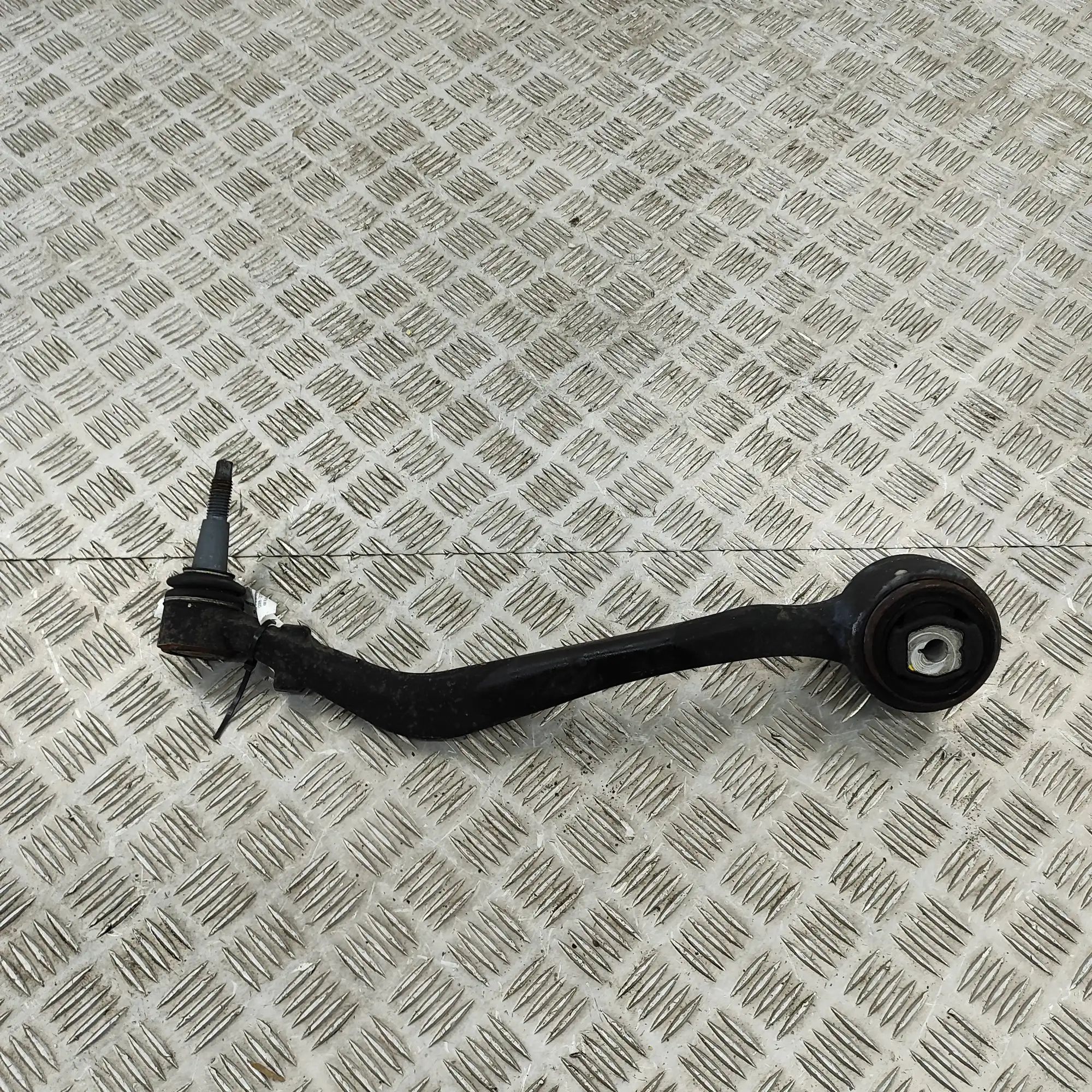 Chevrolet Camaro Front Right Lower Control Arm Front Right Lower Control Arm — CHEVROLET CAMAR...