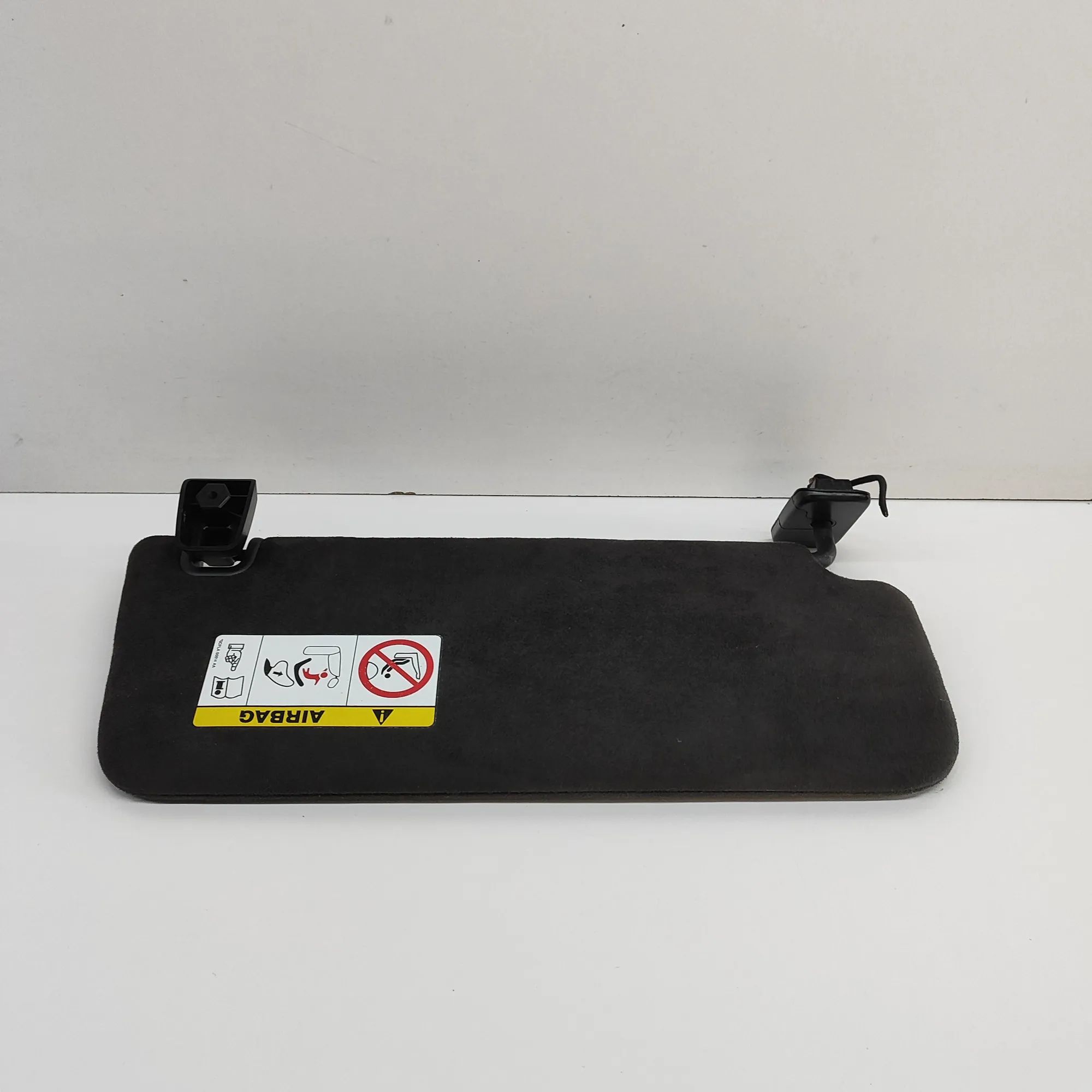 Land Rover Range Rover Sport (L494) Left Side Sun Visor Left Side Sun Visor — LAND ROVER RANGE ROVER SP...