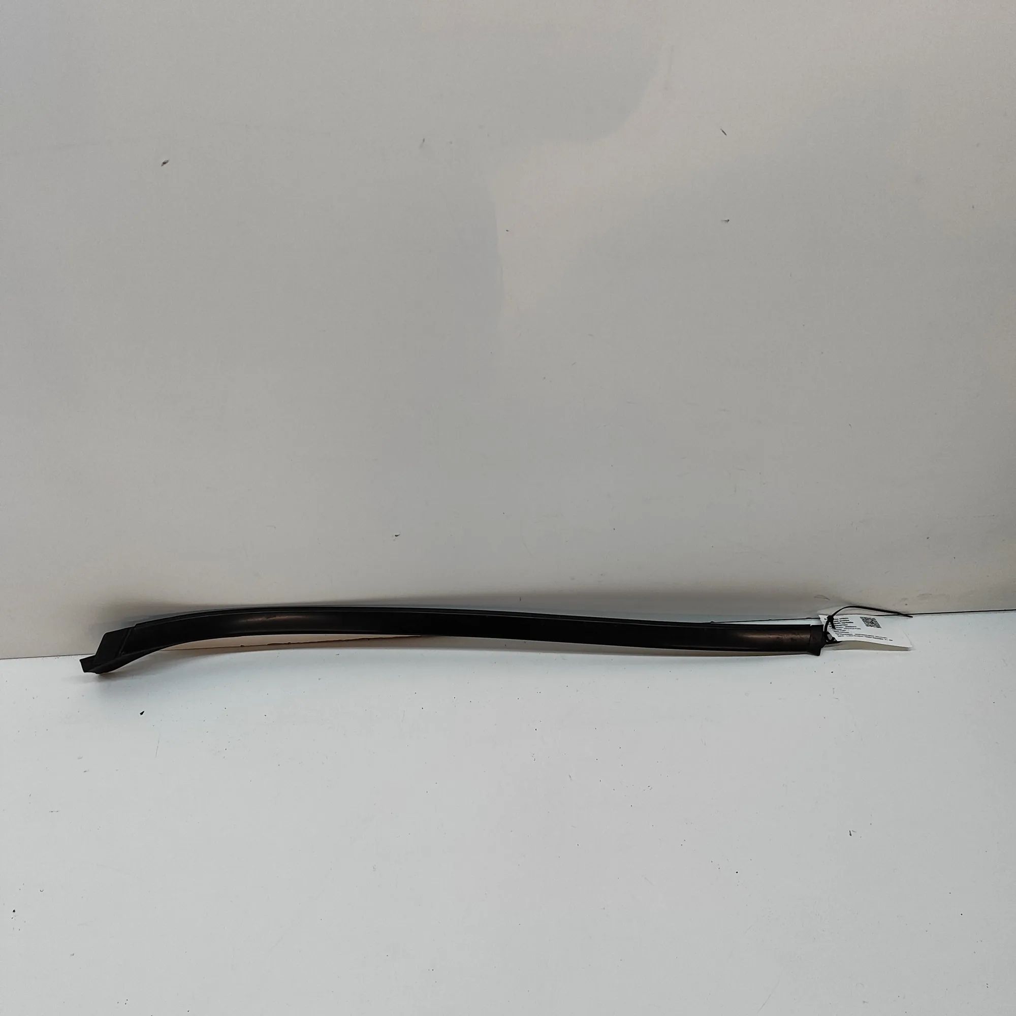 Mercedes-Benz GLS (X167) Windshield Right Vertical Trim Windshield Right Vertical Trim — MERCEDES BENZ ...