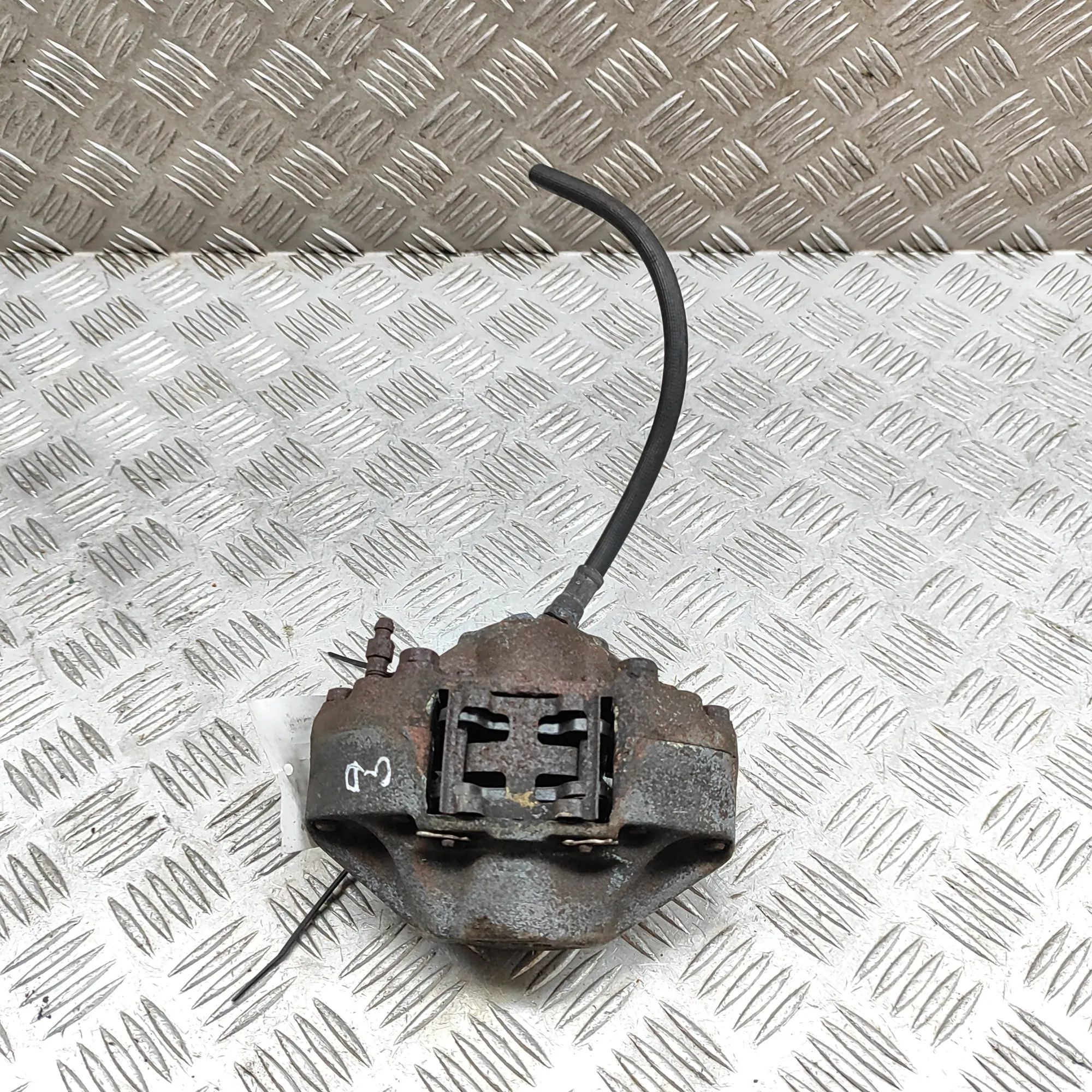 Mercedes-Benz 200 - 300 (W123) Brake caliper — rear left Brake caliper — rear left — MERCEDES BENZ S-CLA...