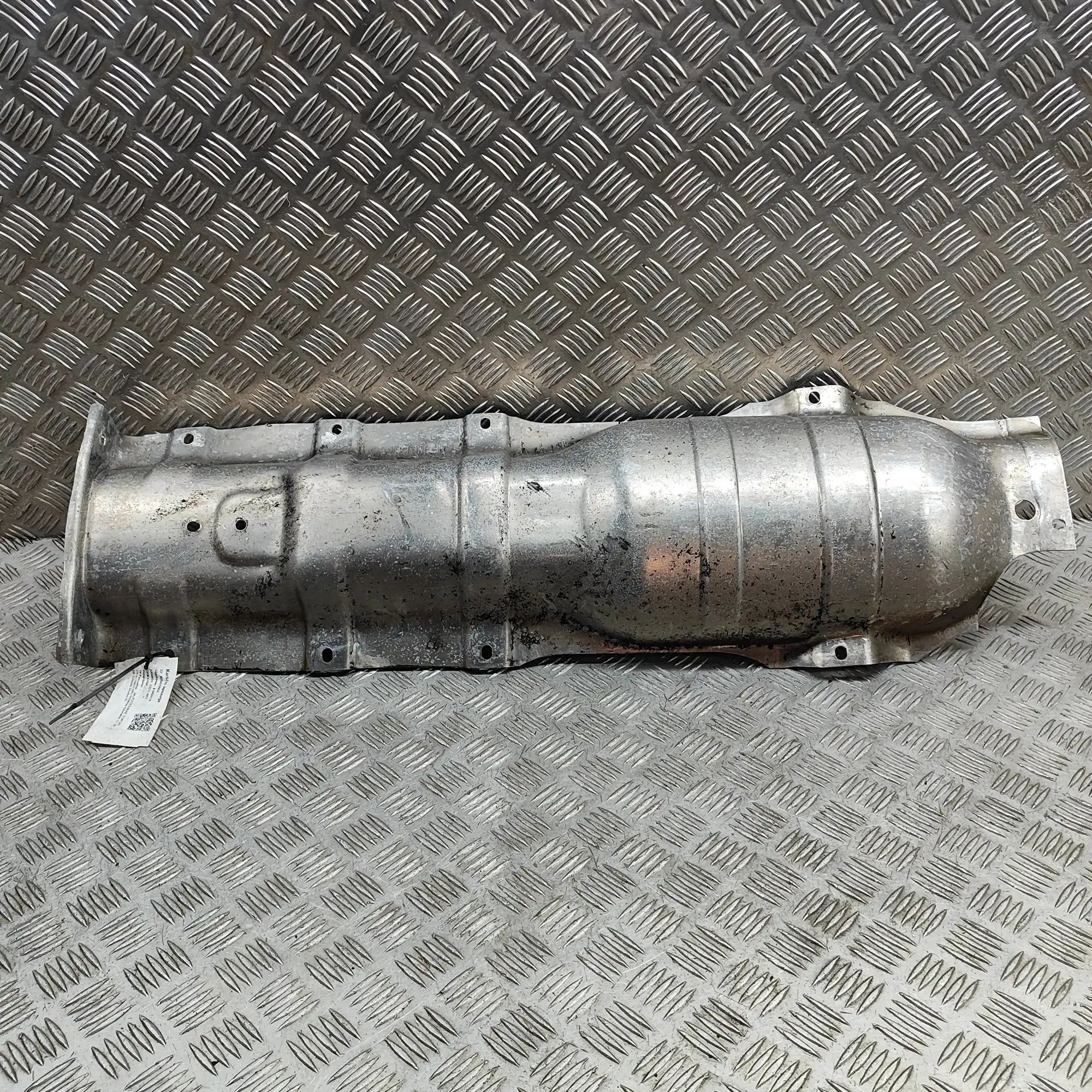 Mercedes-Benz 200 - 300 (W123) Heat shield Heat shield — MERCEDES BENZ S-CLASS (W126) (197...