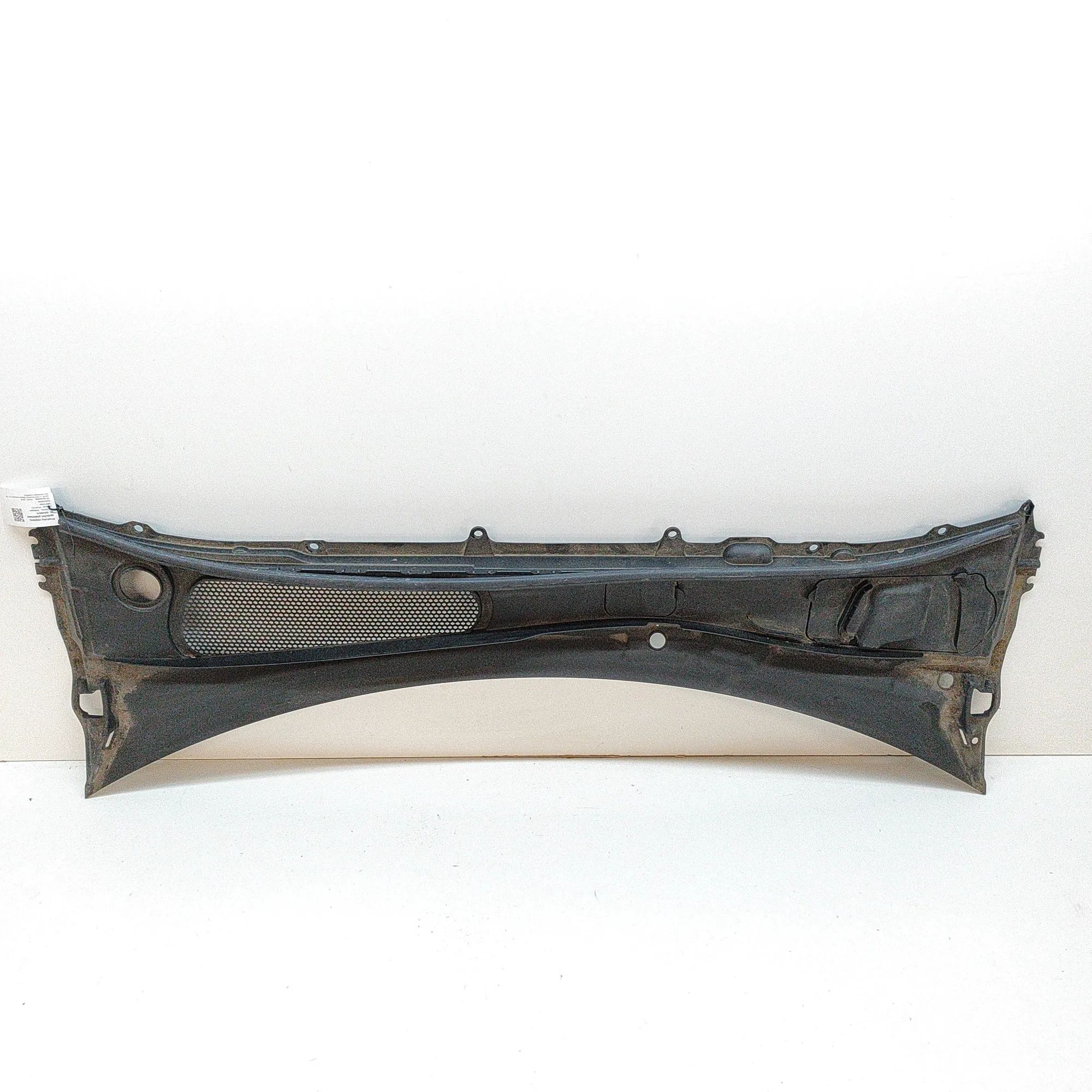 Volvo V60 Front Wiper Cowl Trim Front Wiper Cowl Trim — VOLVO V60 (II) (2019-.....