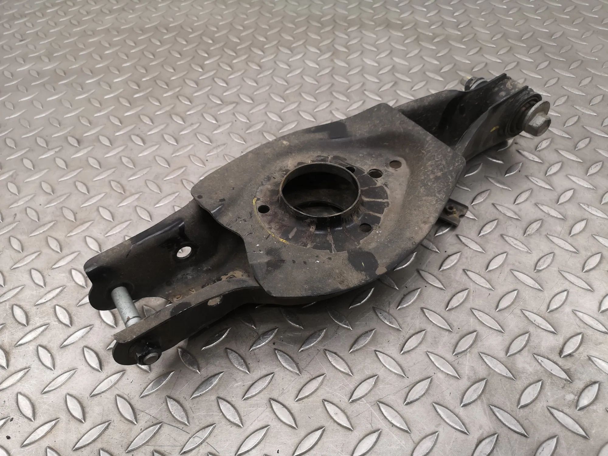 Hyundai Ioniq 5 Rear Right Lower Control Arm Rear Right Lower Control Arm — HYUNDAI IONIQ (5...