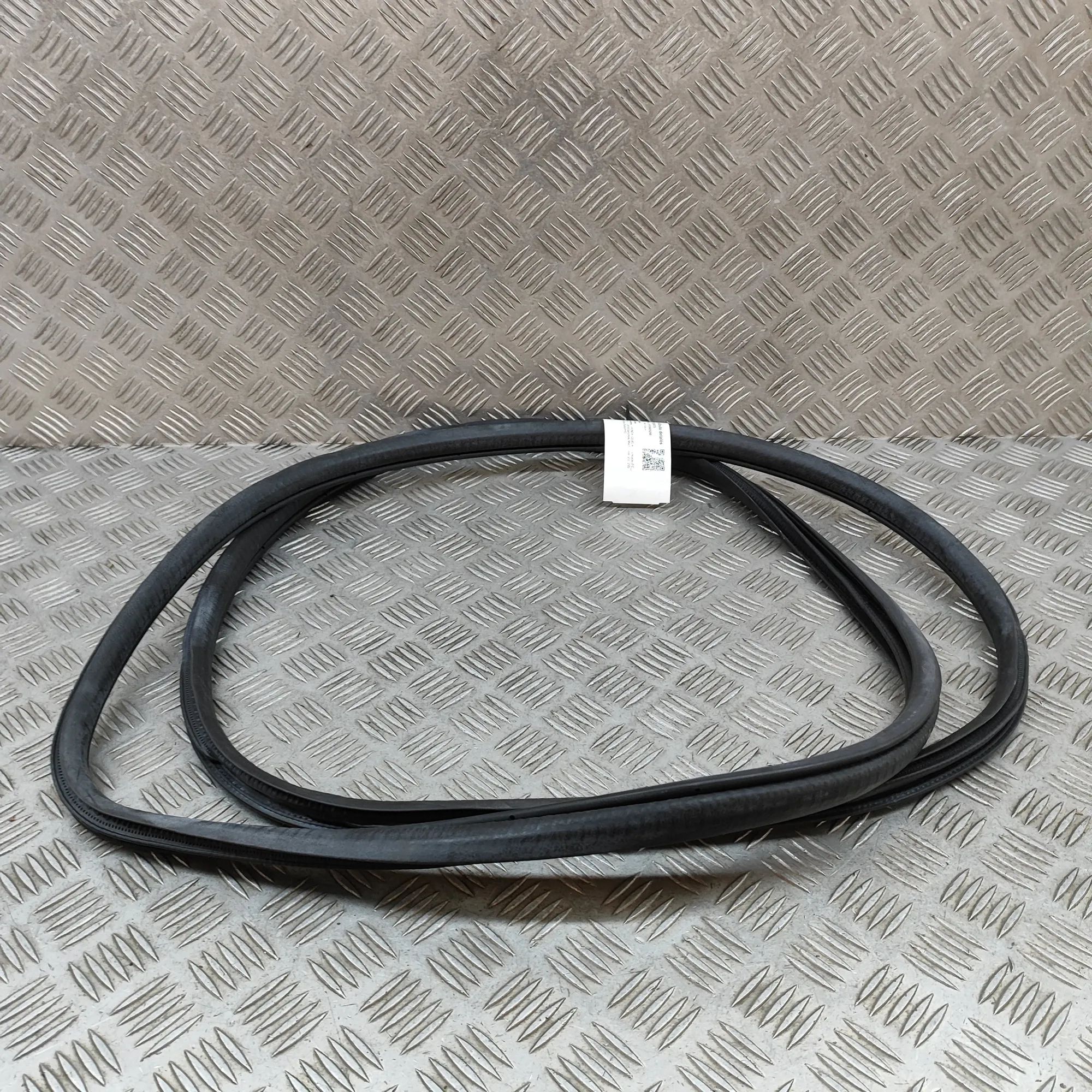 Honda Civic Door rubber seal — front left Door rubber seal — front left — HONDA CIVIC (X ...