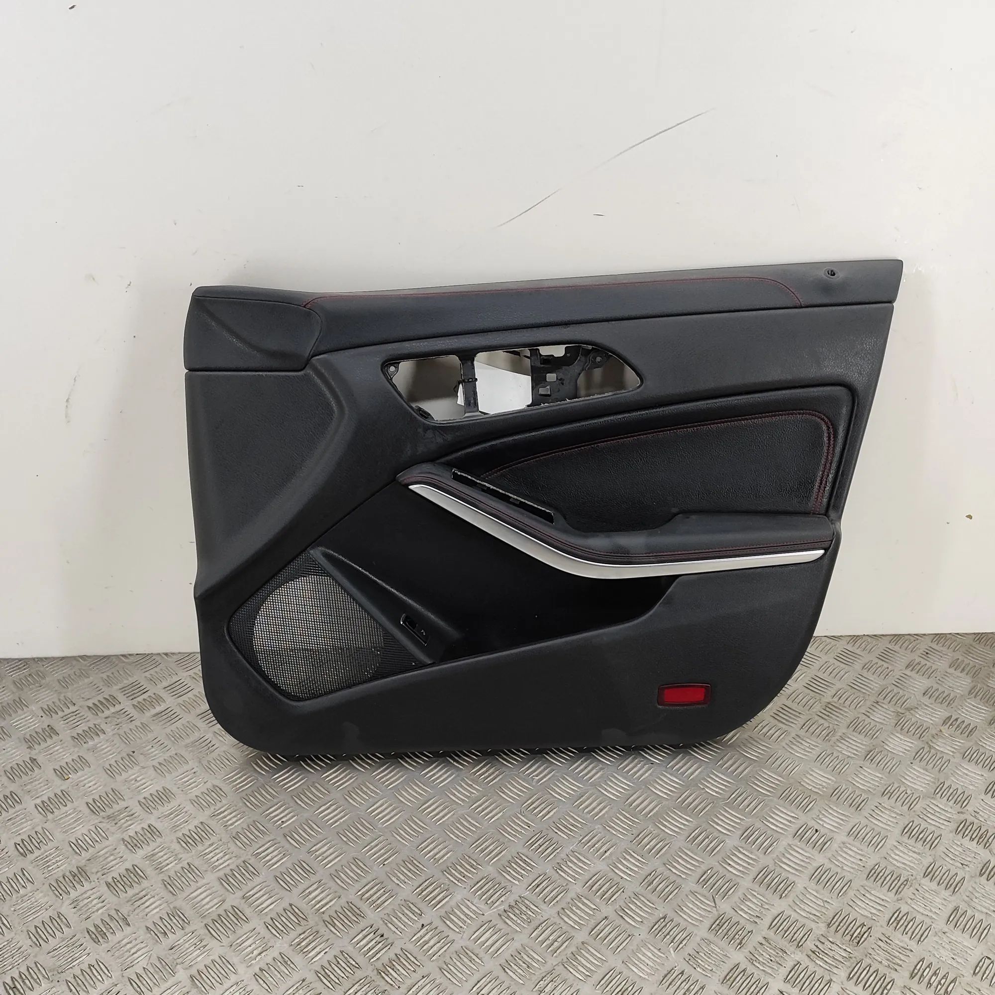 Mercedes-Benz CLA (C117) Front Right Door Panel