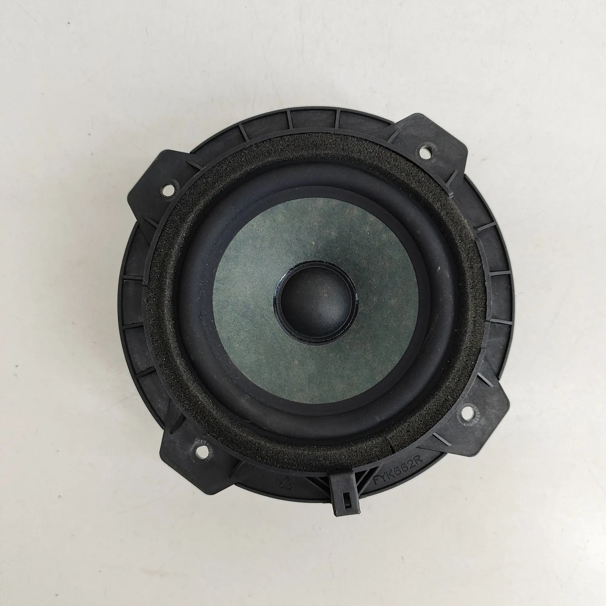 Ssangyong Korando Front Right Door Speaker Front Right Door Speaker — SSANGYONG KORANDO (C...
