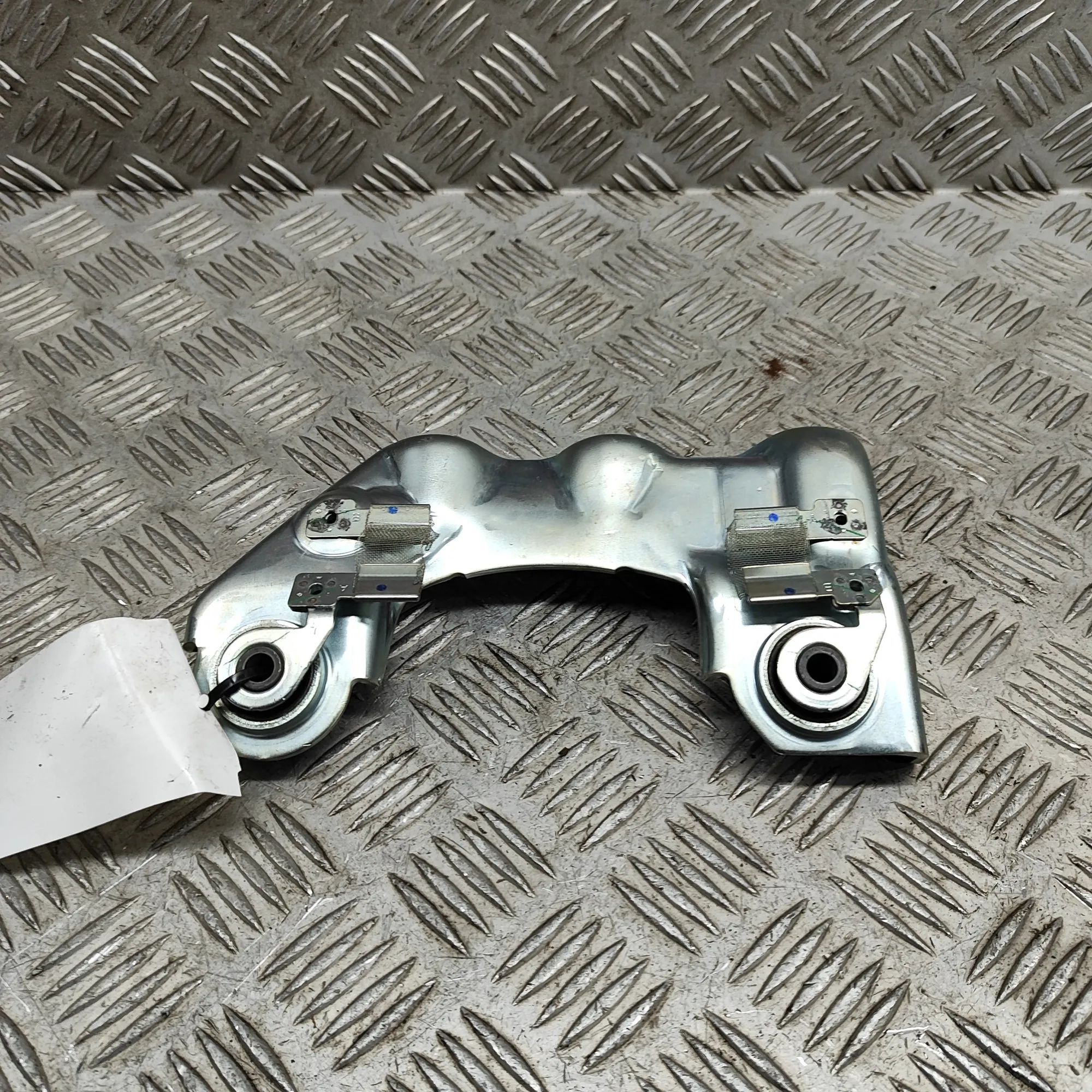 Toyota Sienna Other Body Parts Other Body Parts — TOYOTA SIENNA (_L4_) (2020-....