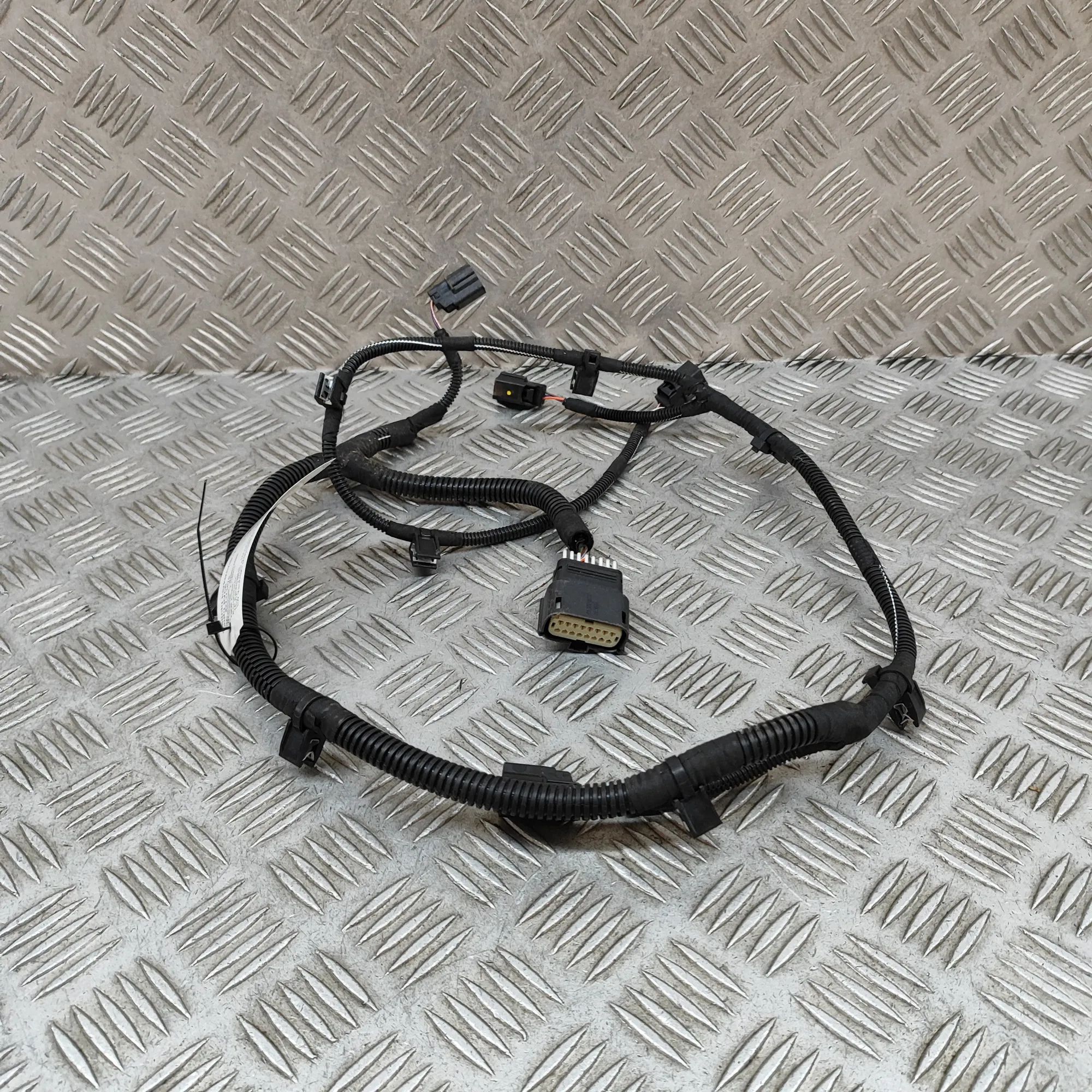 Maserati Levante Rear Parking Sensor Wiring Loom Rear Parking Sensor Wiring Loom — MASERATI LEVA...