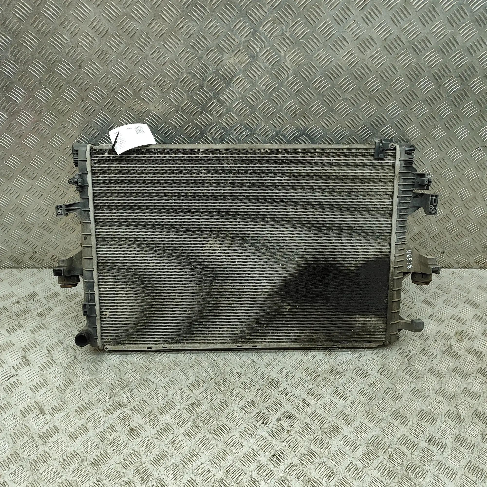 Volkswagen Transporter (T5, Caravelle, Multivan) Cooling Radiator Cooling Radiator — VW TRANSPORTER (V T5 Minibus...