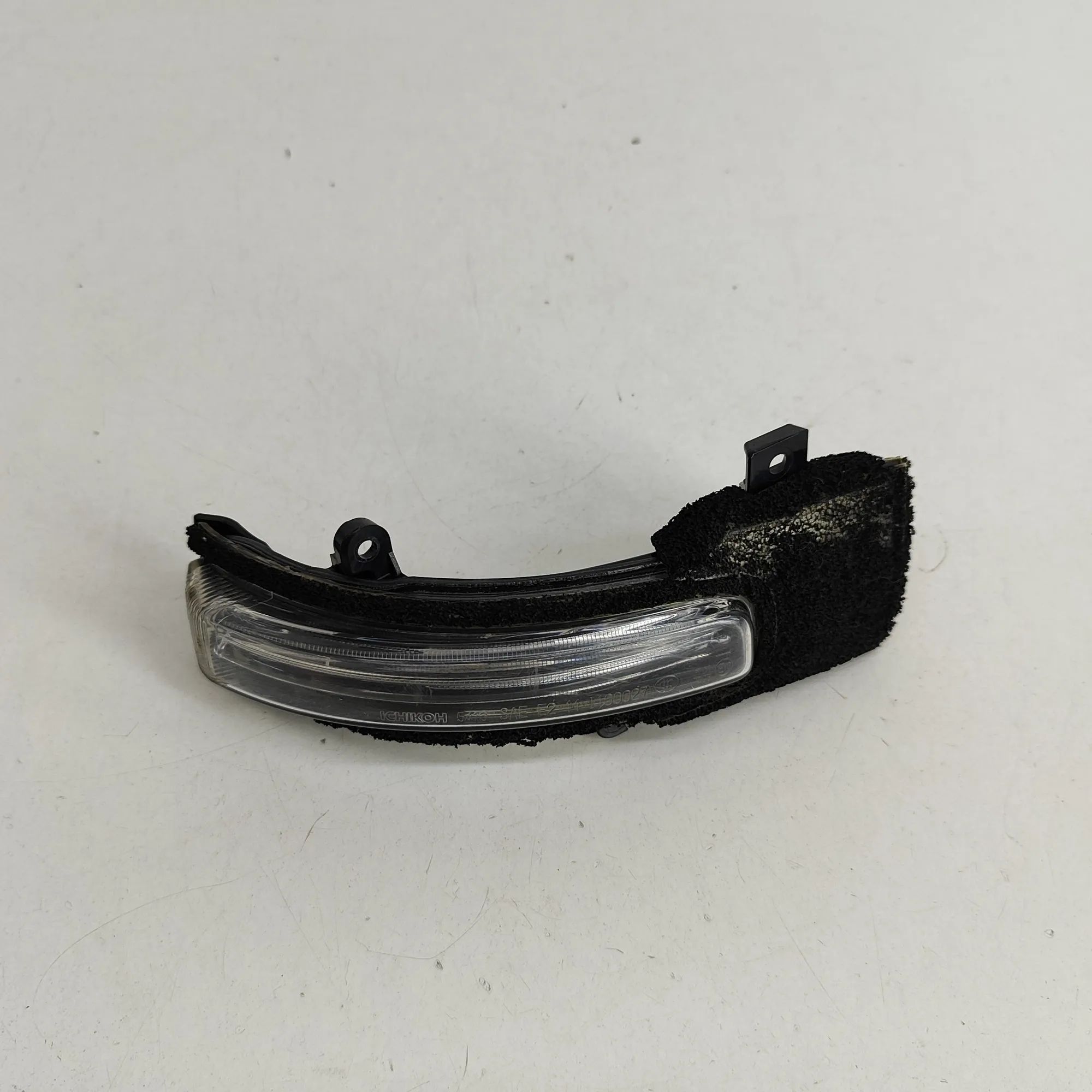 Mitsubishi Outlander Door mirror indicator — front right Door mirror indicator — front right — MITSUBISH...