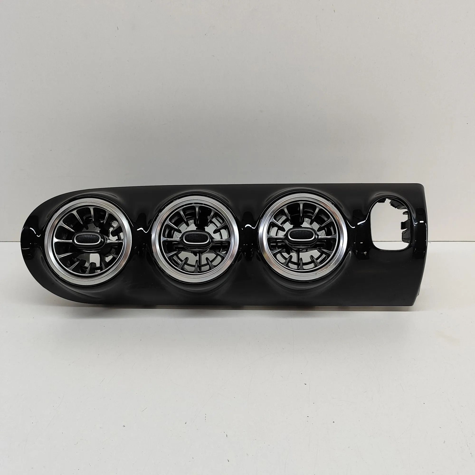 Mercedes-Benz CLA (C118) Dashboard Air Vents