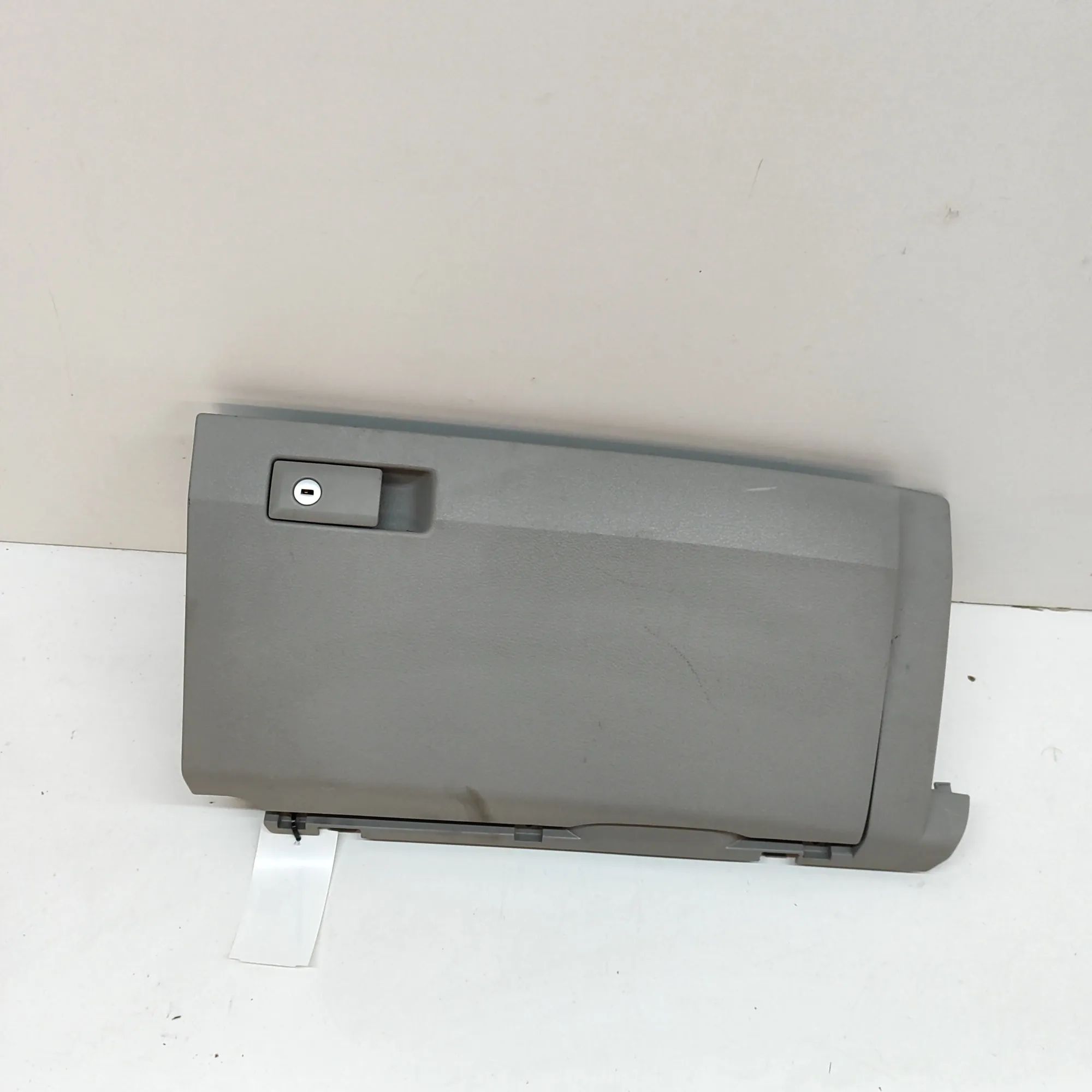 Volkswagen Transporter (T6, Caravelle, Multivan) Glove Compartment Glove compartment — VW TRANSPORTER (VI T6 Van S...
