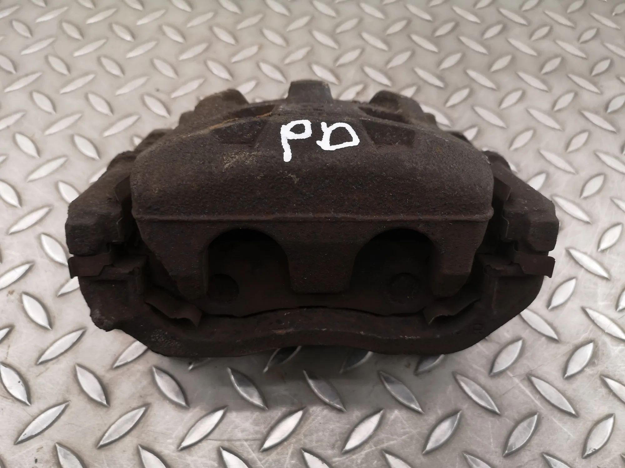 Subaru Outback Brake caliper — front right Brake caliper — front right — SUBARU OUTBACK (B...
