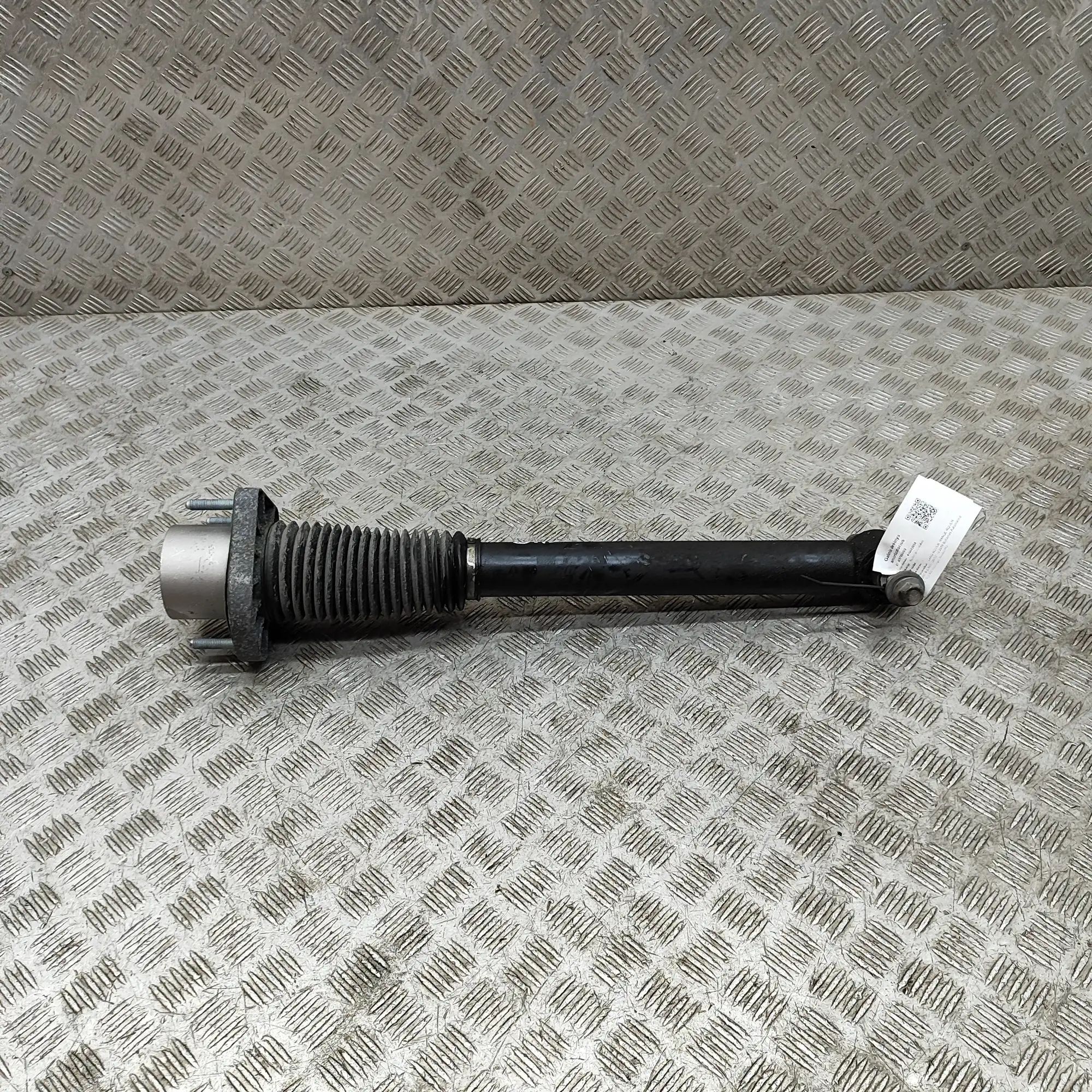 Land Rover Range Rover Sport (L494) Shock absorber — rear right Shock absorber — rear right — LAND ROVER RANGE ...
