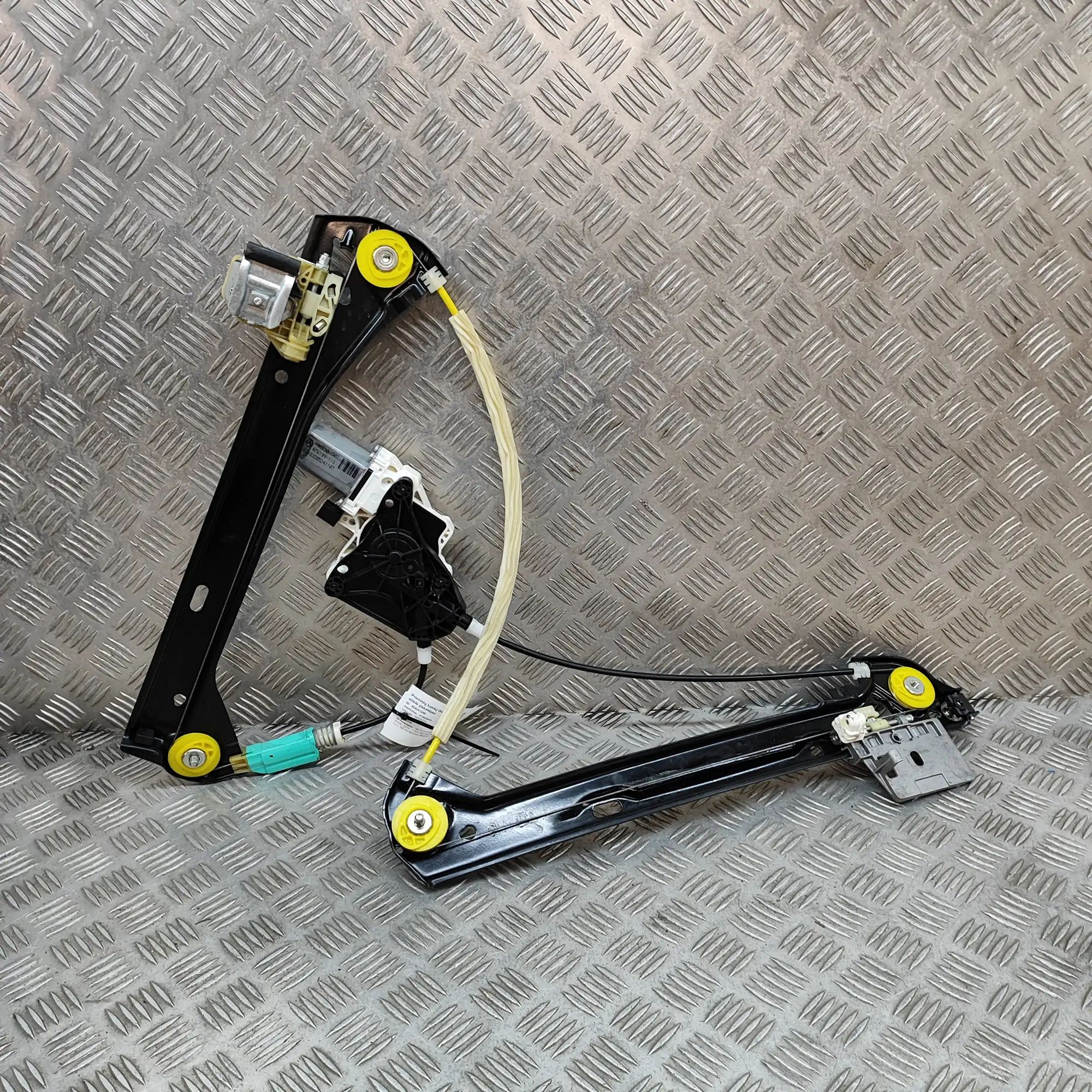 Mercedes-Benz CLA (C118) Front Left Door Window Regulator