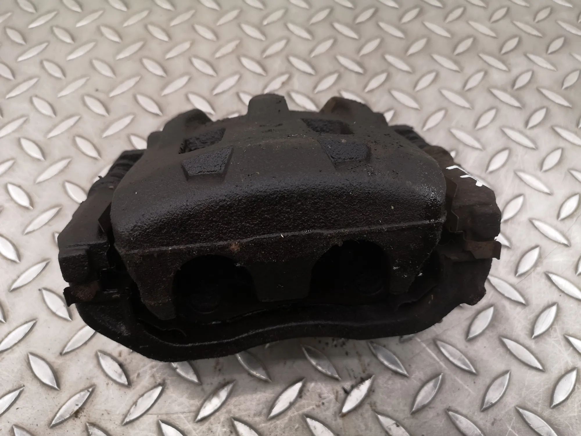 Subaru Outback Brake caliper — front left Brake caliper — front left — SUBARU OUTBACK (BS...