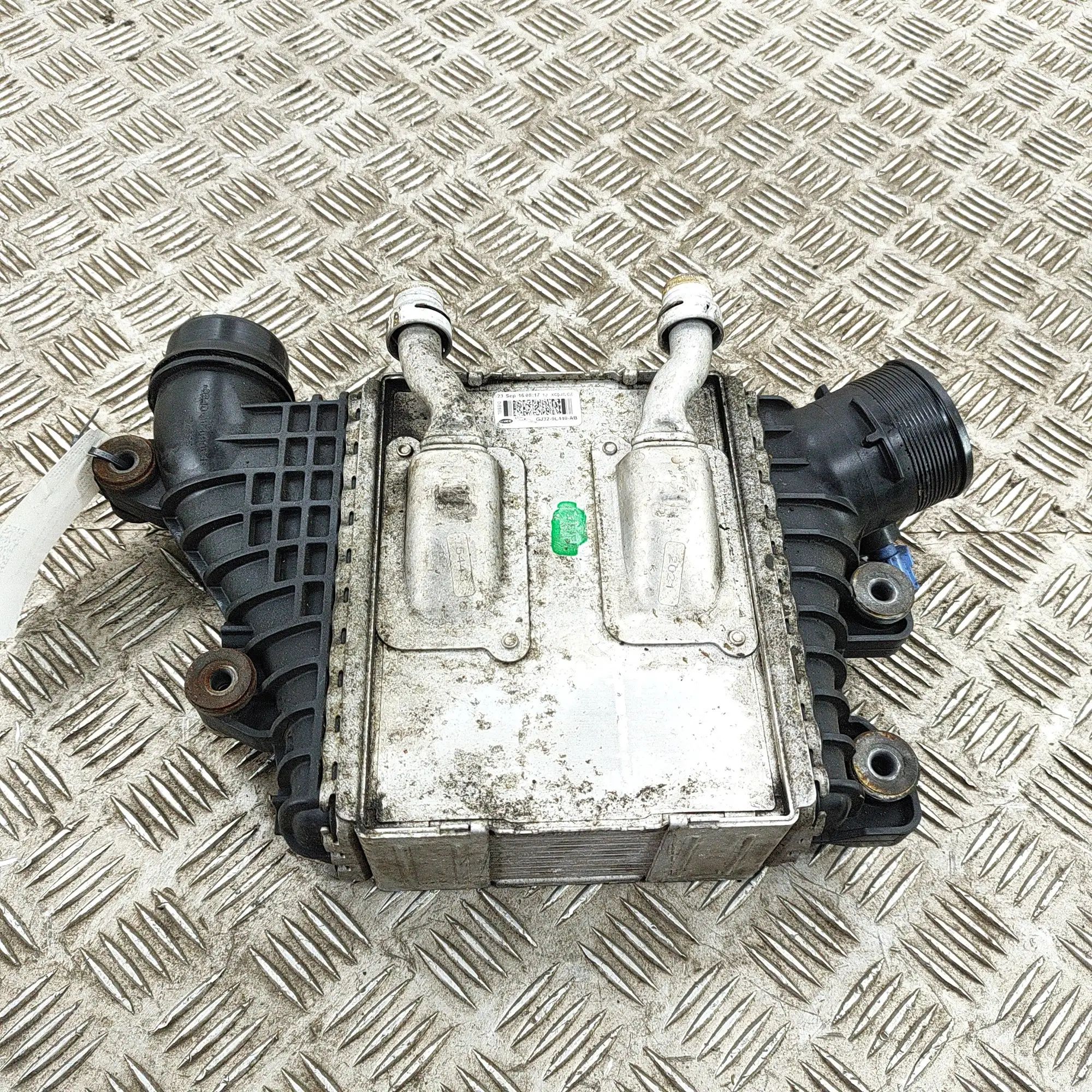 Land Rover Range Rover Evoque Intercooler radiator Intercooler radiator — LAND ROVER RANGE ROVER E...