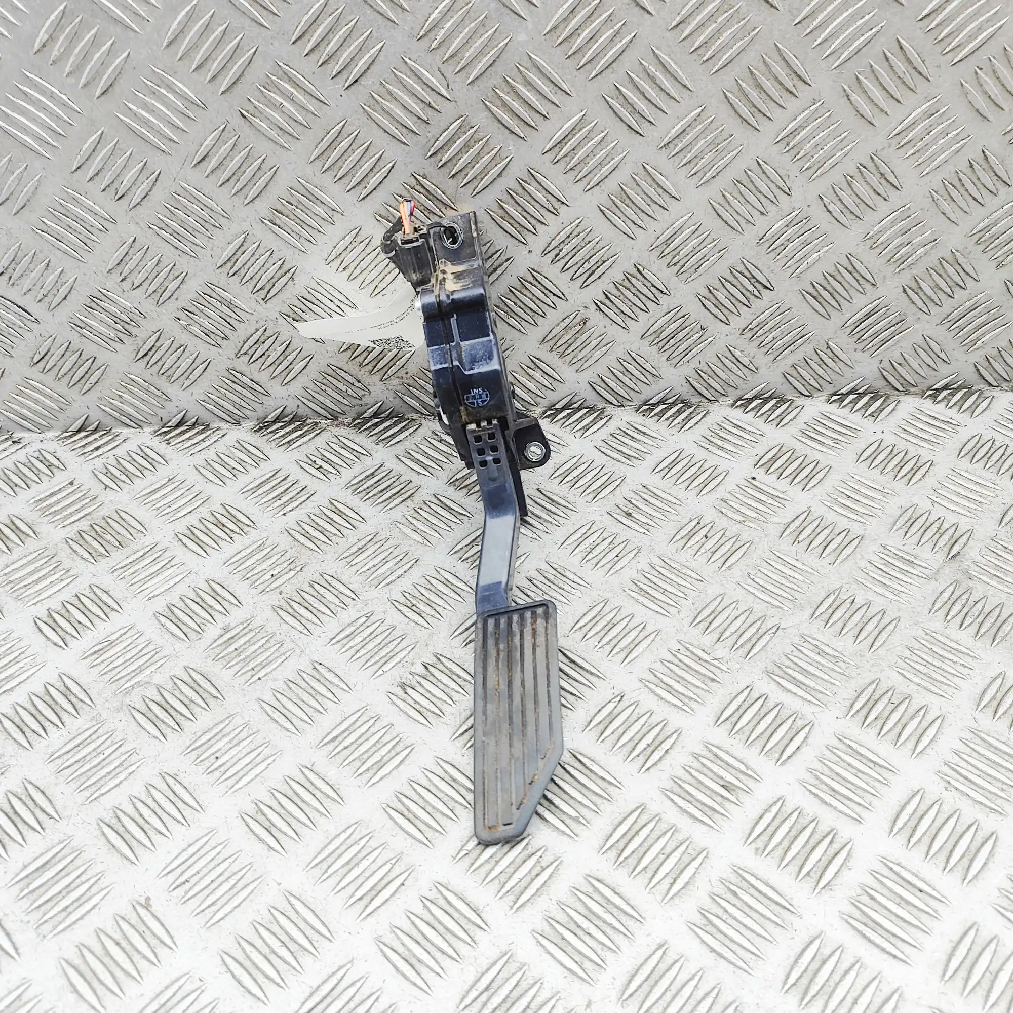Isuzu D-Max Throttle Pedal Throttle Pedal — ISUZU D-MAX (II TFR, TFS) (201...