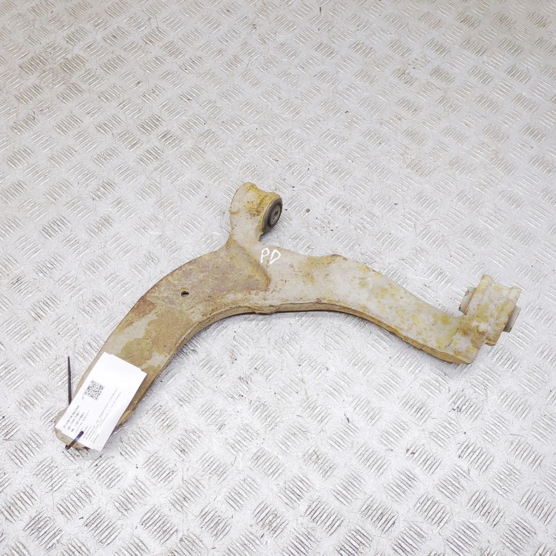 Volkswagen Transporter (T6, Caravelle, Multivan) Front Right Lower Control Arm Front Right Lower Control Arm — VW TRANSPORTER ...
