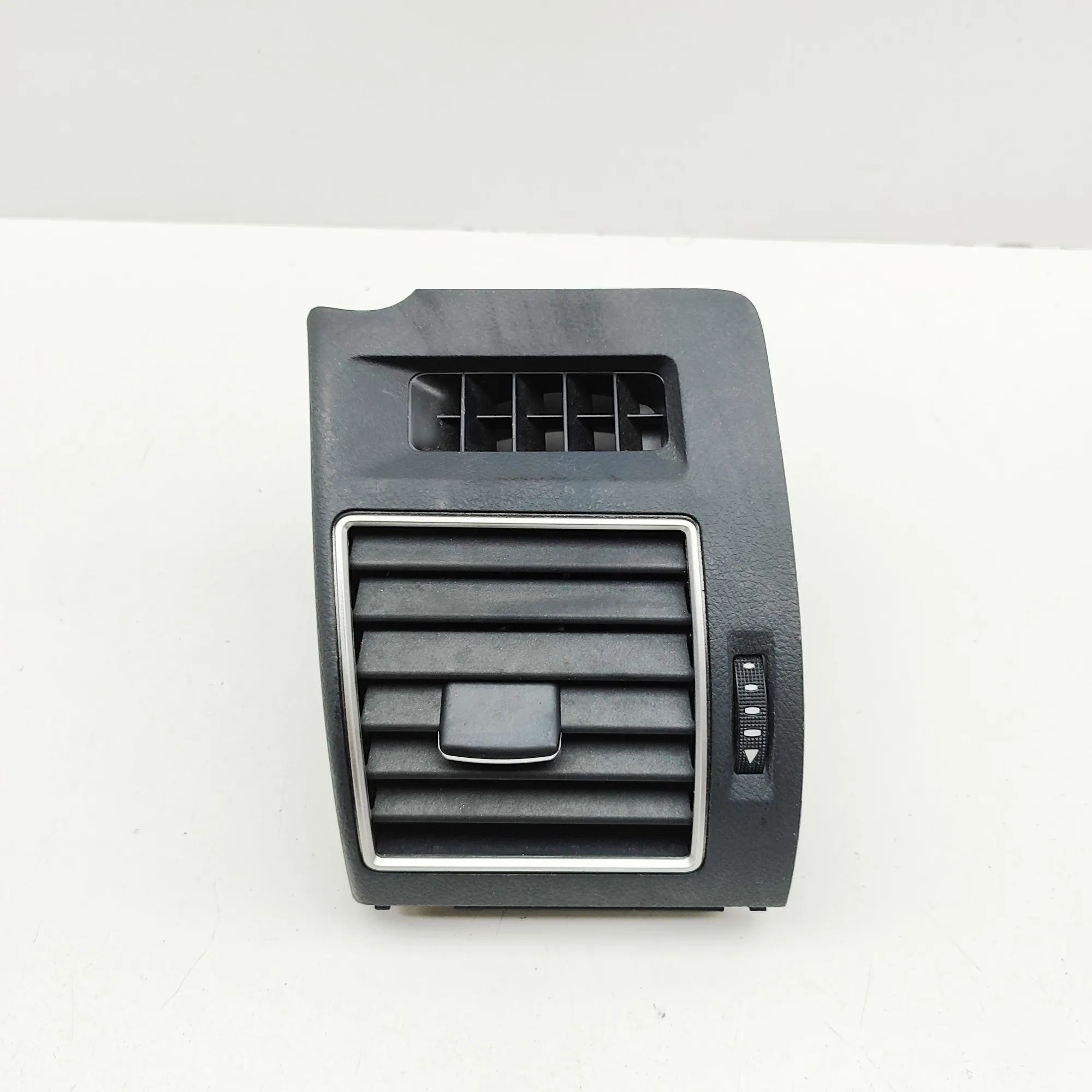 Toyota Land Cruiser 150 Dashboard Air Vents Dashboard Air Vents — TOYOTA LAND CRUISER (_J15...