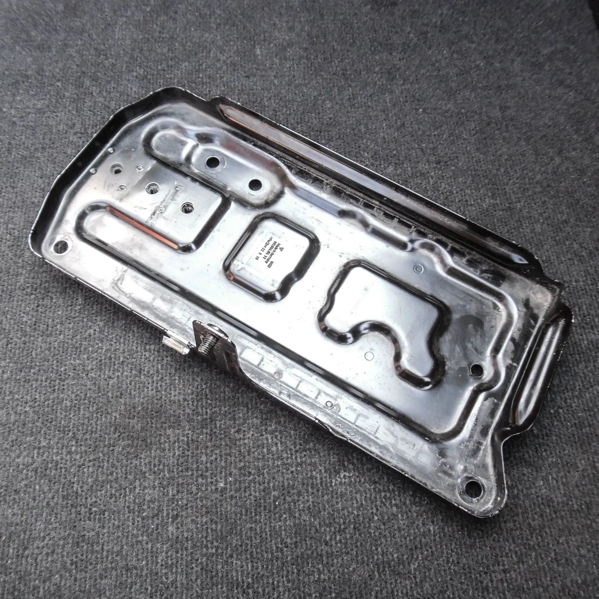Porsche Cayman (981) Battery tray Battery tray — PORSCHE CAYMAN (981) (2013-...) ...