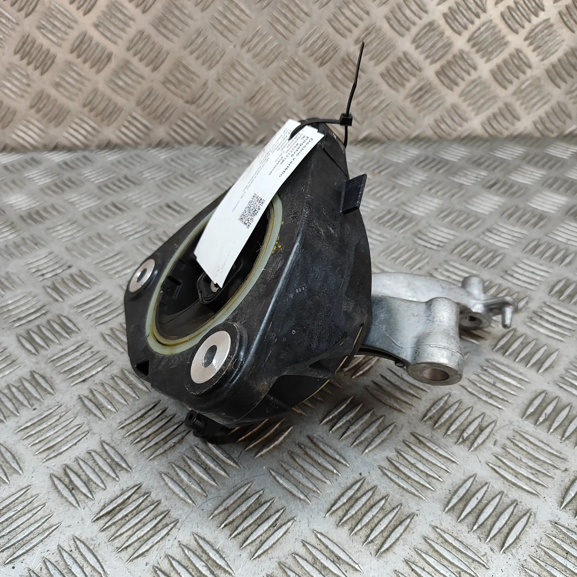 Mercedes-Benz EQE (V295 / X294) Right Side Engine Mount Right Side Engine Mount — MERCEDES BENZ EQE (V2...