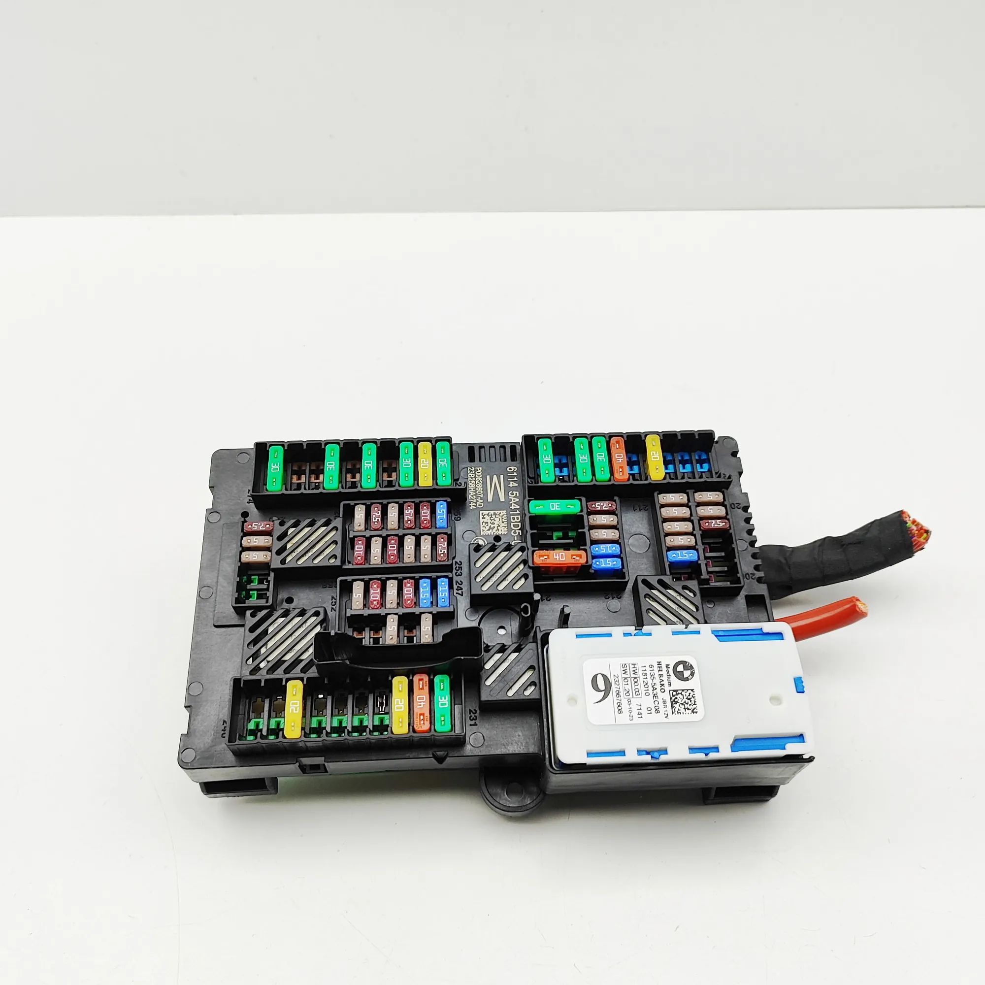 BMW X7 (G07) Fuse Box Module Fuse Box Module — BMW X7 (G07) (2019-...) — 5A4...