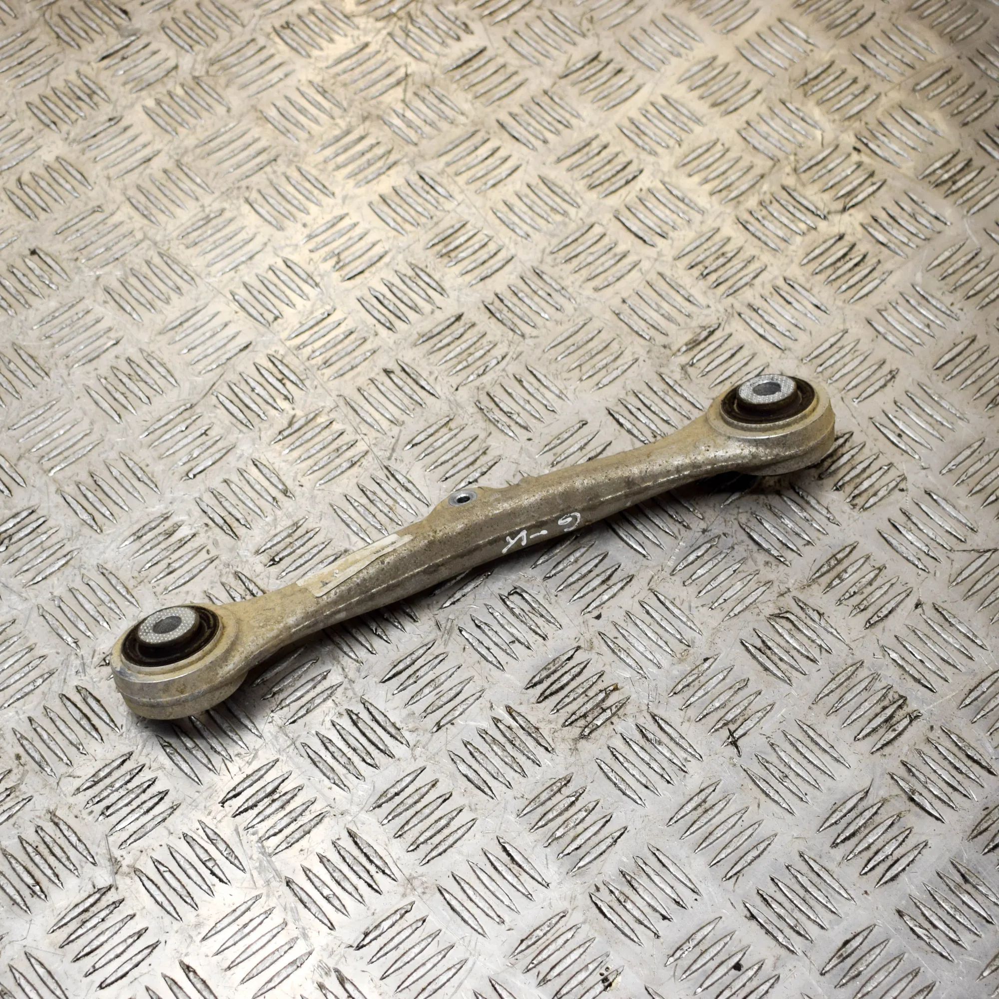 Tesla Model X Control arm — rear left Control arm — rear left — TESLA MODEL X (2013-....
