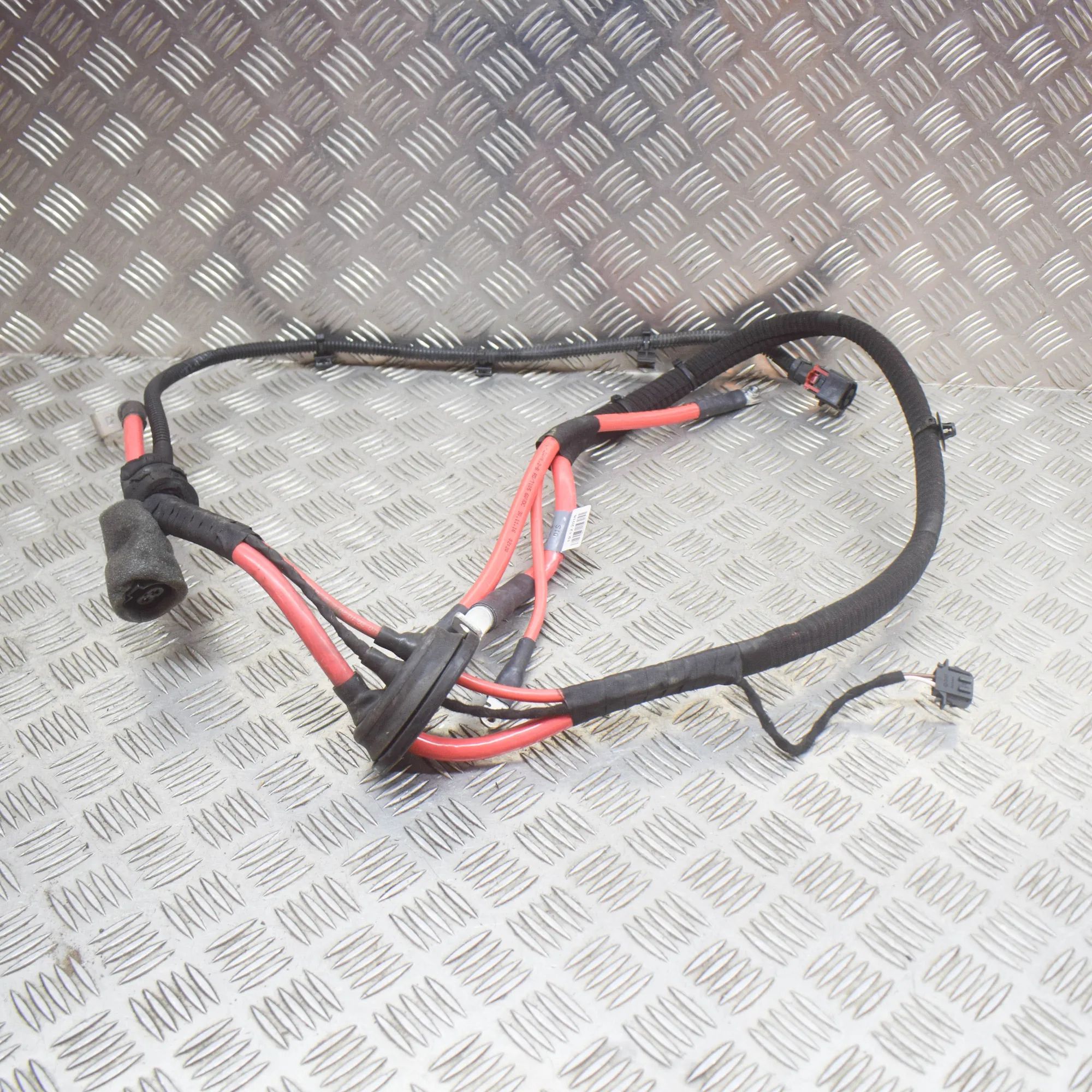 Audi Q7 (4M) Positive Battery Cable Positive Battery Cable — AUDI Q7 (4M) (2015-......