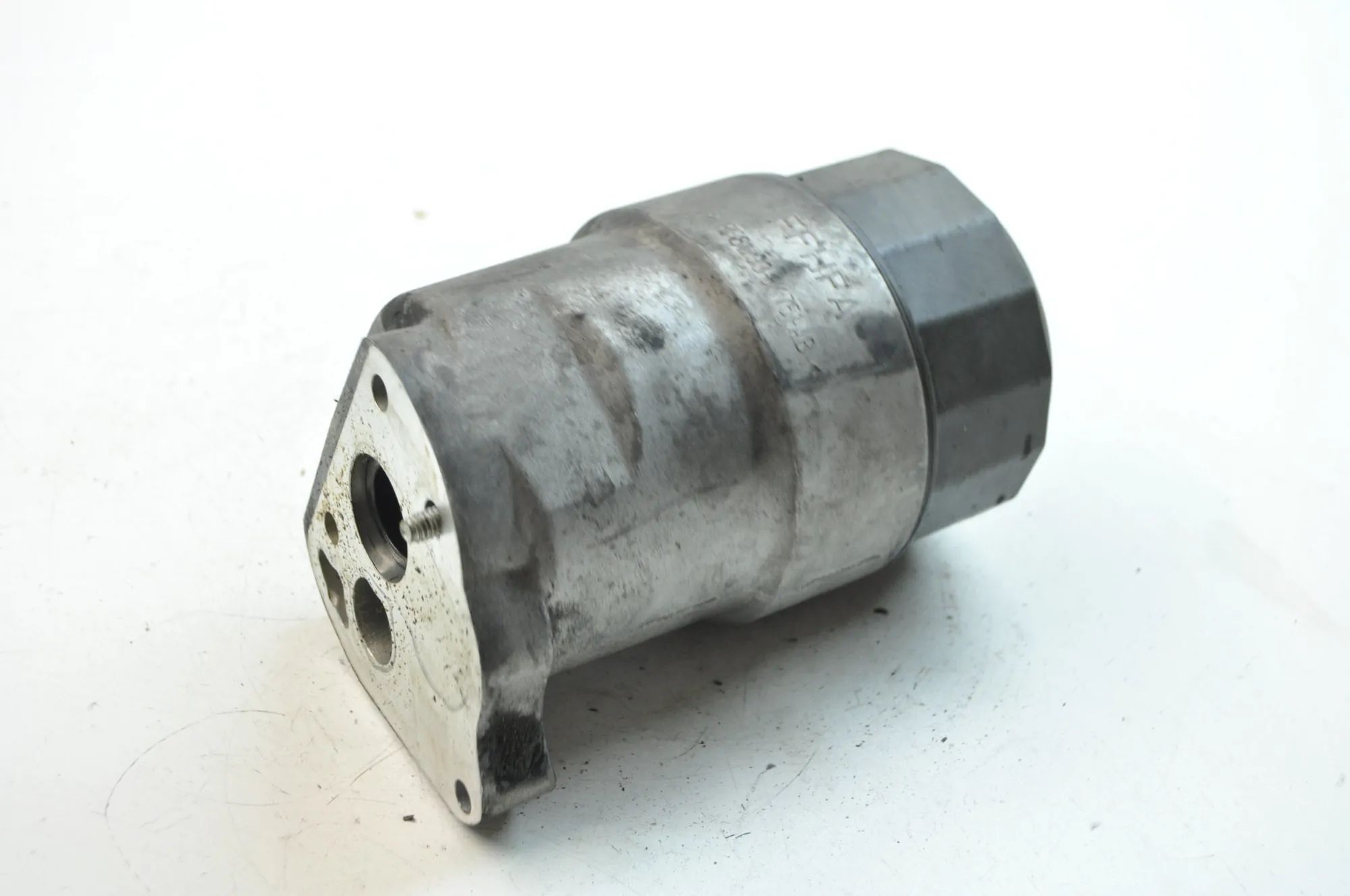 Jaguar XF Oil Filter Housing Oil filter housing — JAGUAR XF (X250) (2008-201...