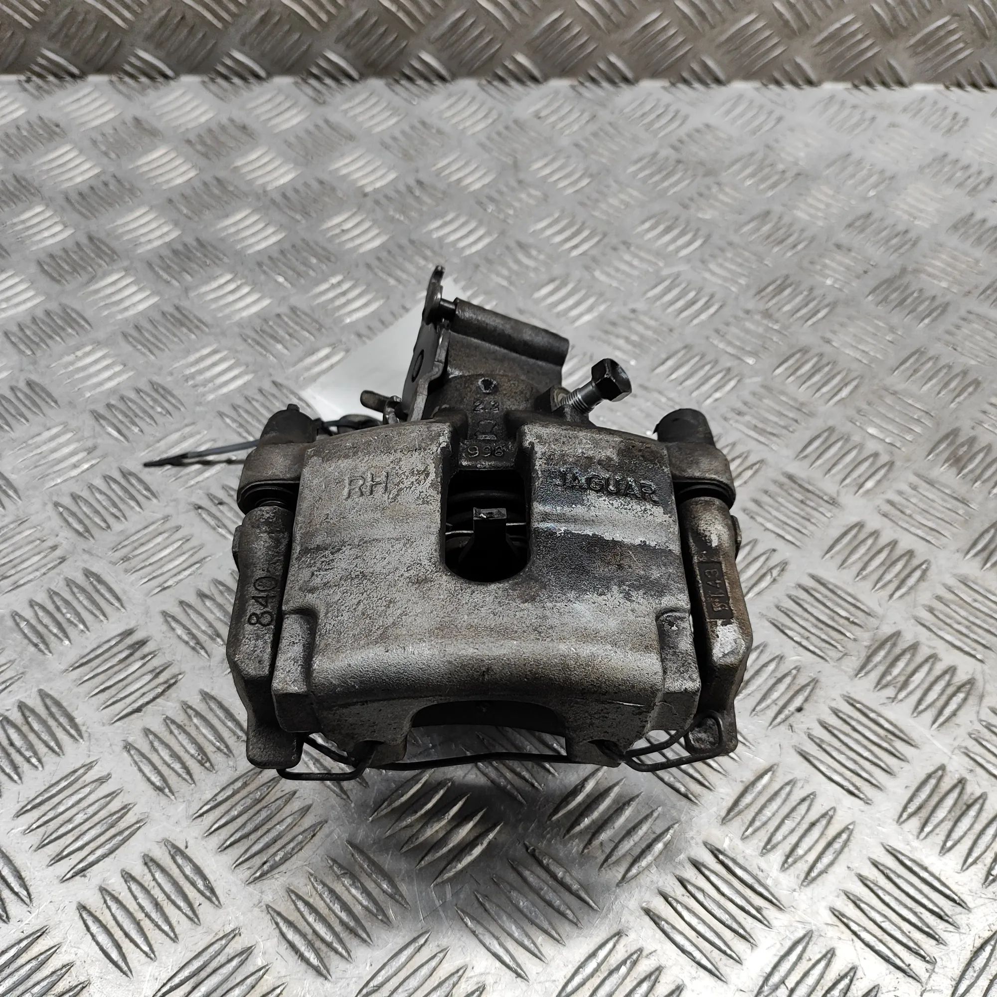 Jaguar XJ Brake caliper — rear right Brake caliper — rear right — JAGUAR XJ (X351) (...