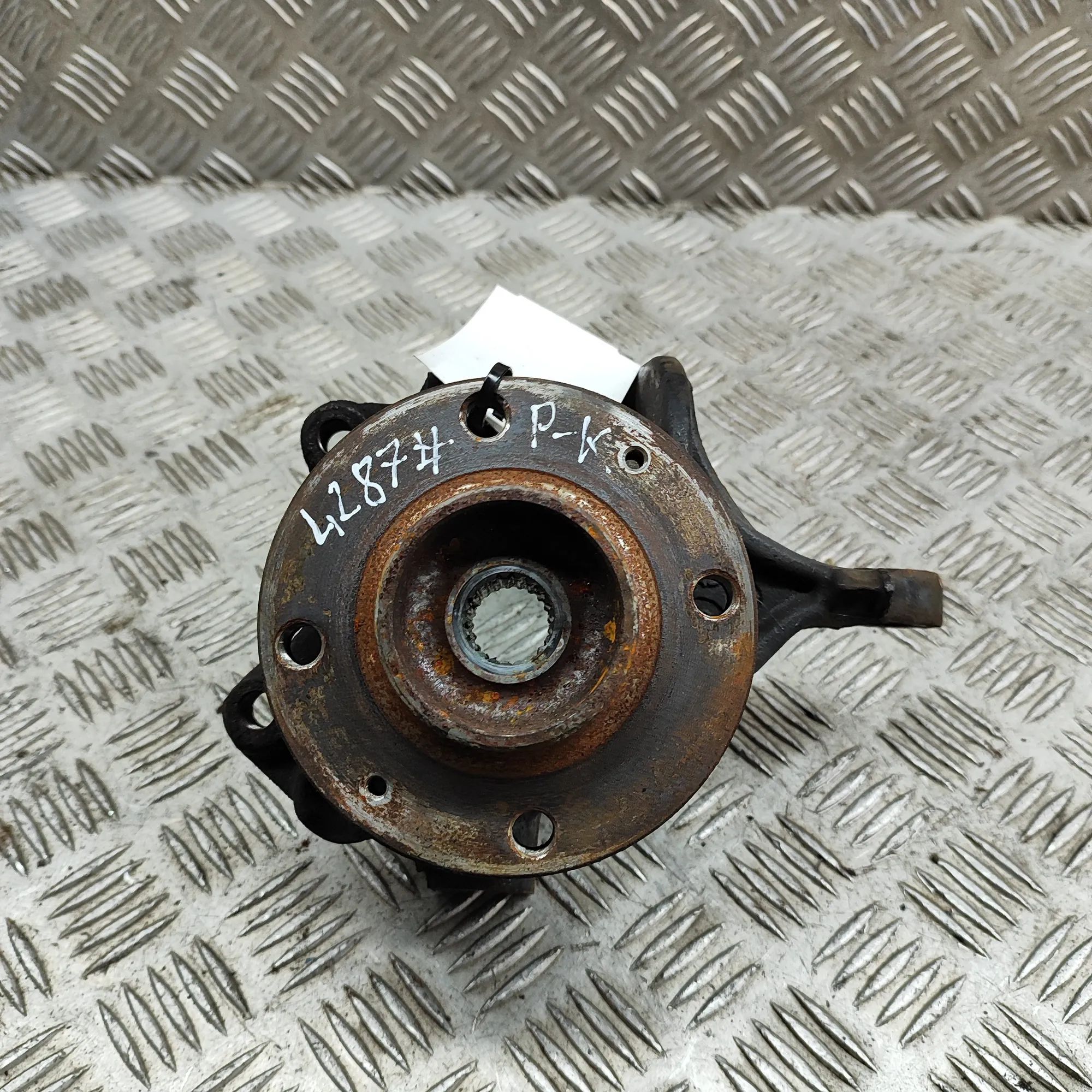 Citroen C3 Front Left Wheel Hub Front Left Wheel Hub — CITROEN C3 (III SX) (201...