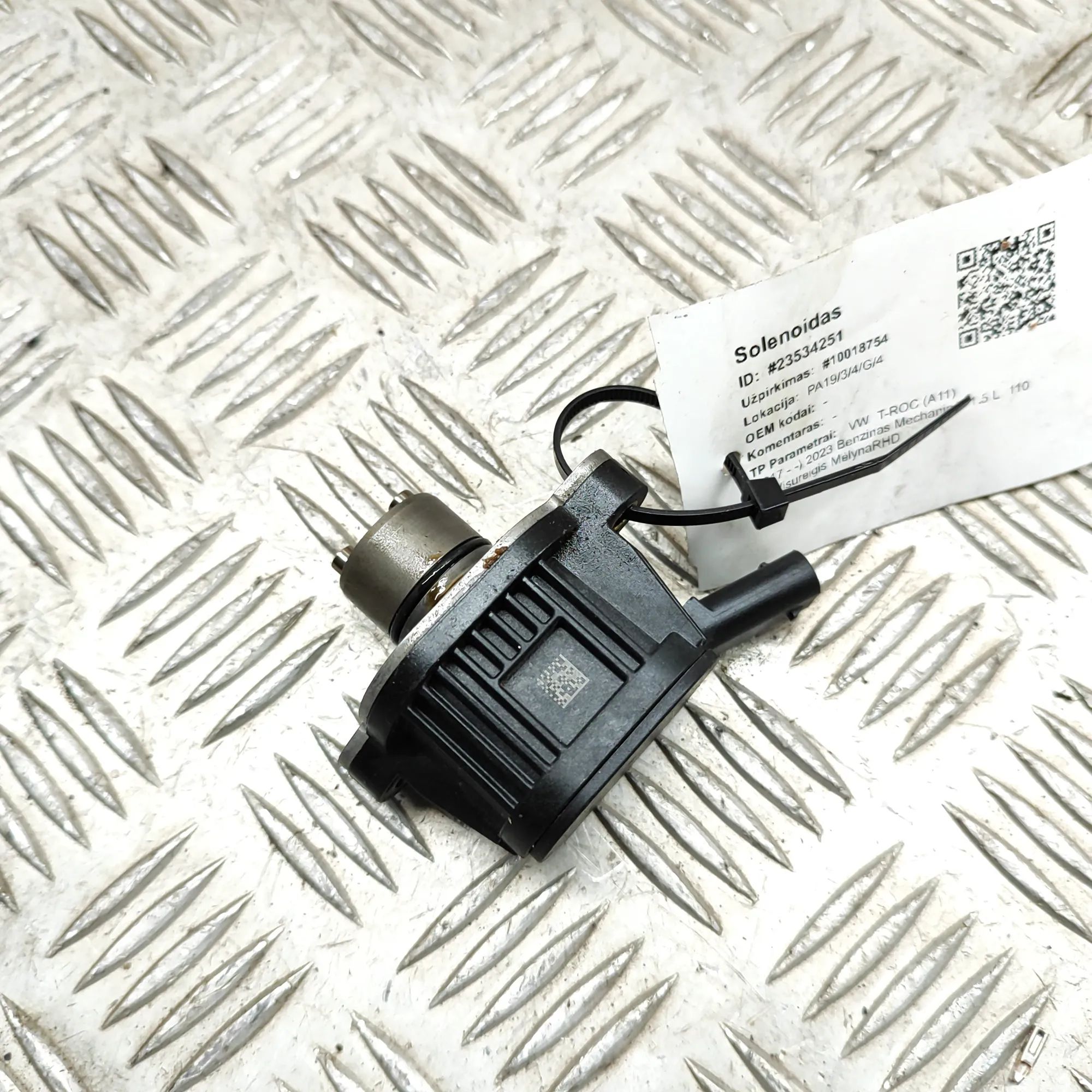Volkswagen T-Roc Kontroll klapp Solenoid Valve — VW T-ROC (A11) (2017-...) — 04...