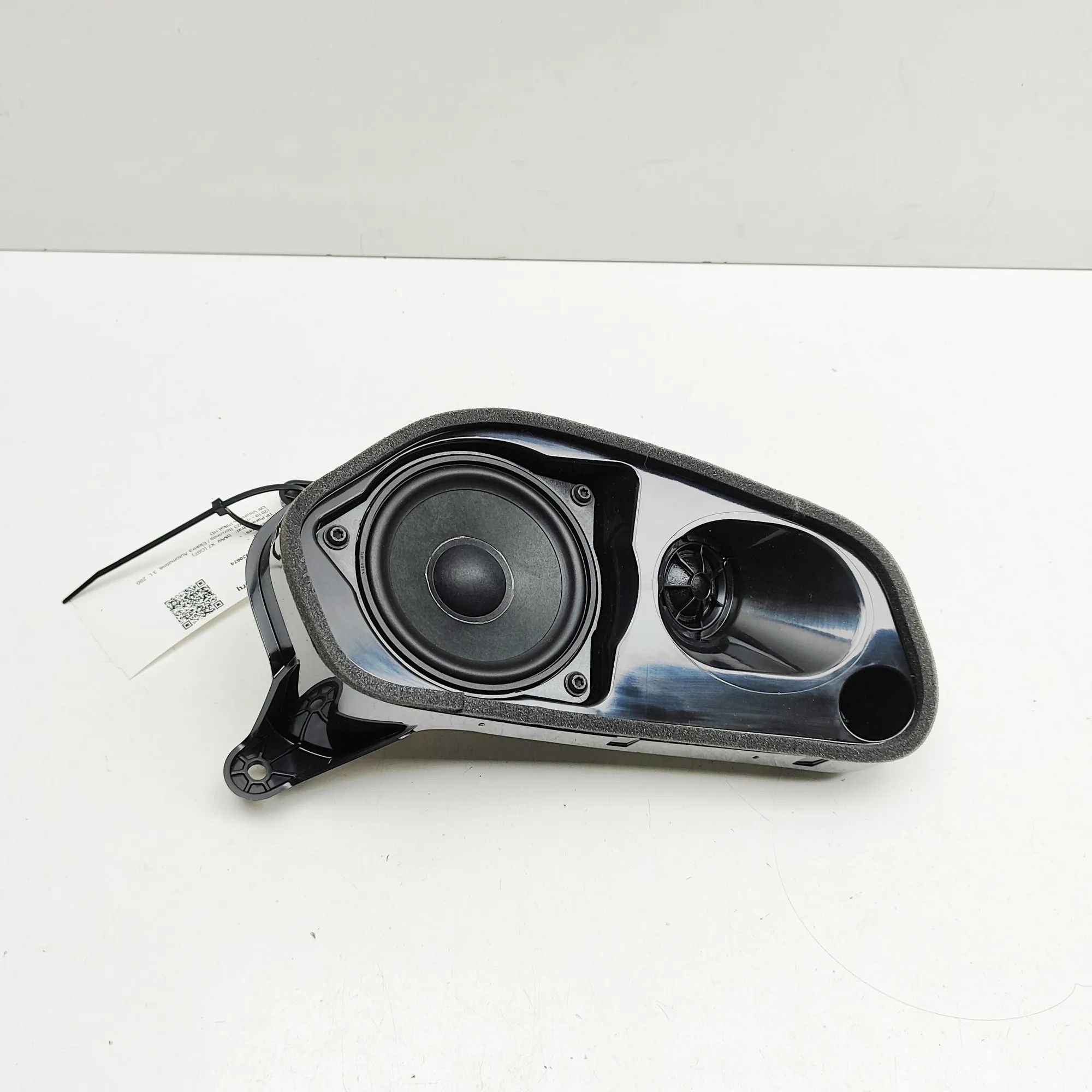 BMW X7 (G07) Parcel shelf speaker Parcel shelf speaker — BMW X7 (G07) (2019-...) ...