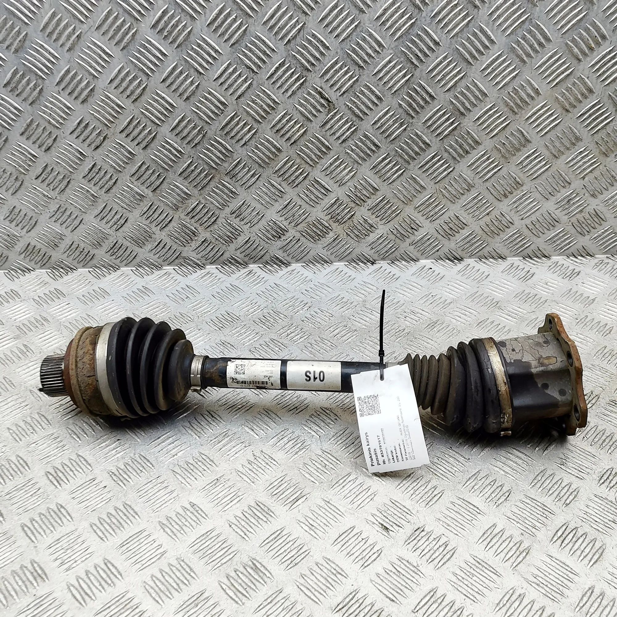 Audi Q7 (4M) Front Left Driveshaft Front Left Driveshaft — AUDI Q7 (4M) (2015-...)...