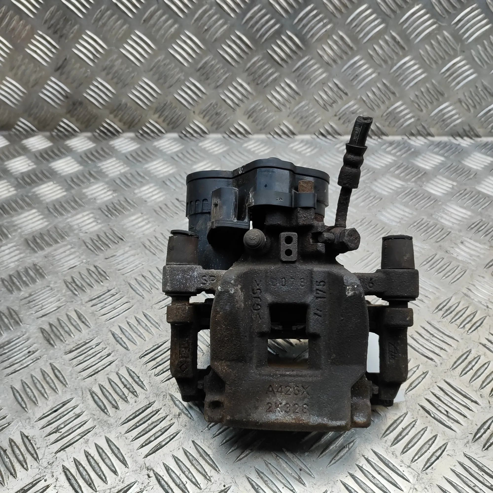 Jaguar F-Pace Brake caliper — rear left Brake caliper — rear left — JAGUAR F-PACE (X761...