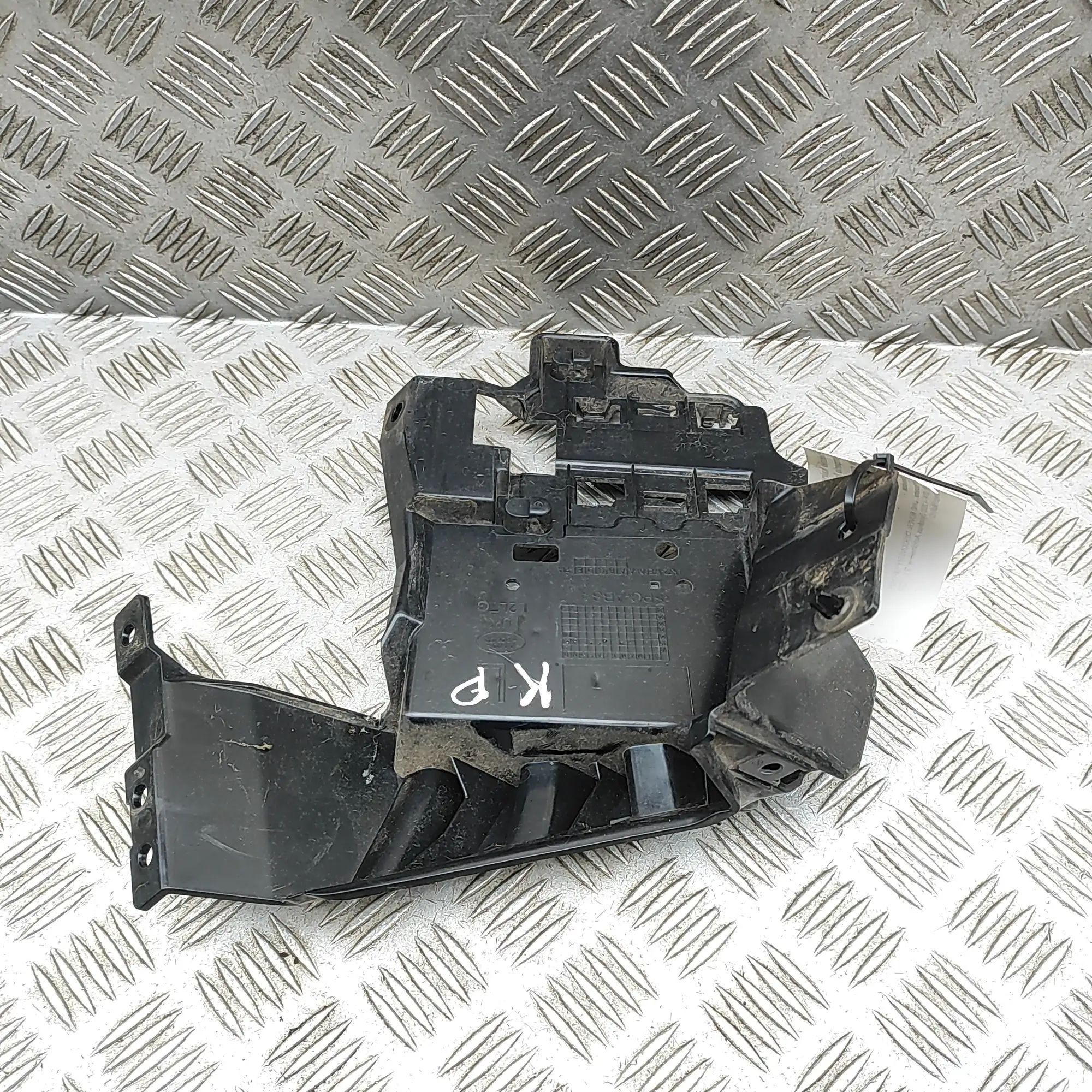 Land Rover Discovery Sport Rear Left Bumper Bracket Rear Left Bumper Bracket — LAND ROVER DISCOVERY...