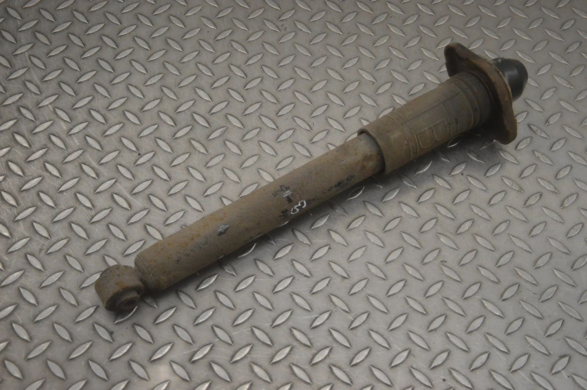 Infiniti FX / QX70 (S51) Shock absorber — rear right Shock absorber — rear right — INFINITI FX (2008...