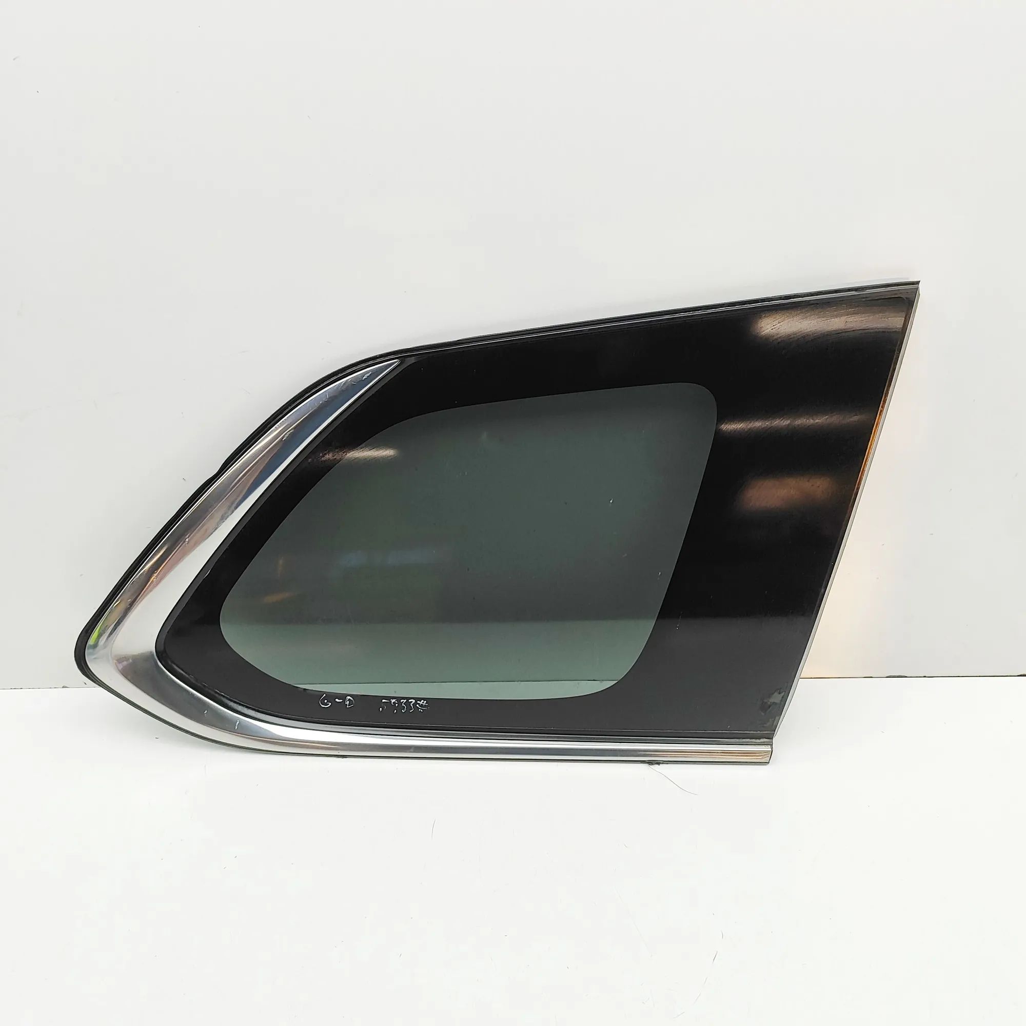 Mitsubishi Outlander Rear Right Quarter Window Rear Right Quarter Window — MITSUBISHI OUTLANDE...