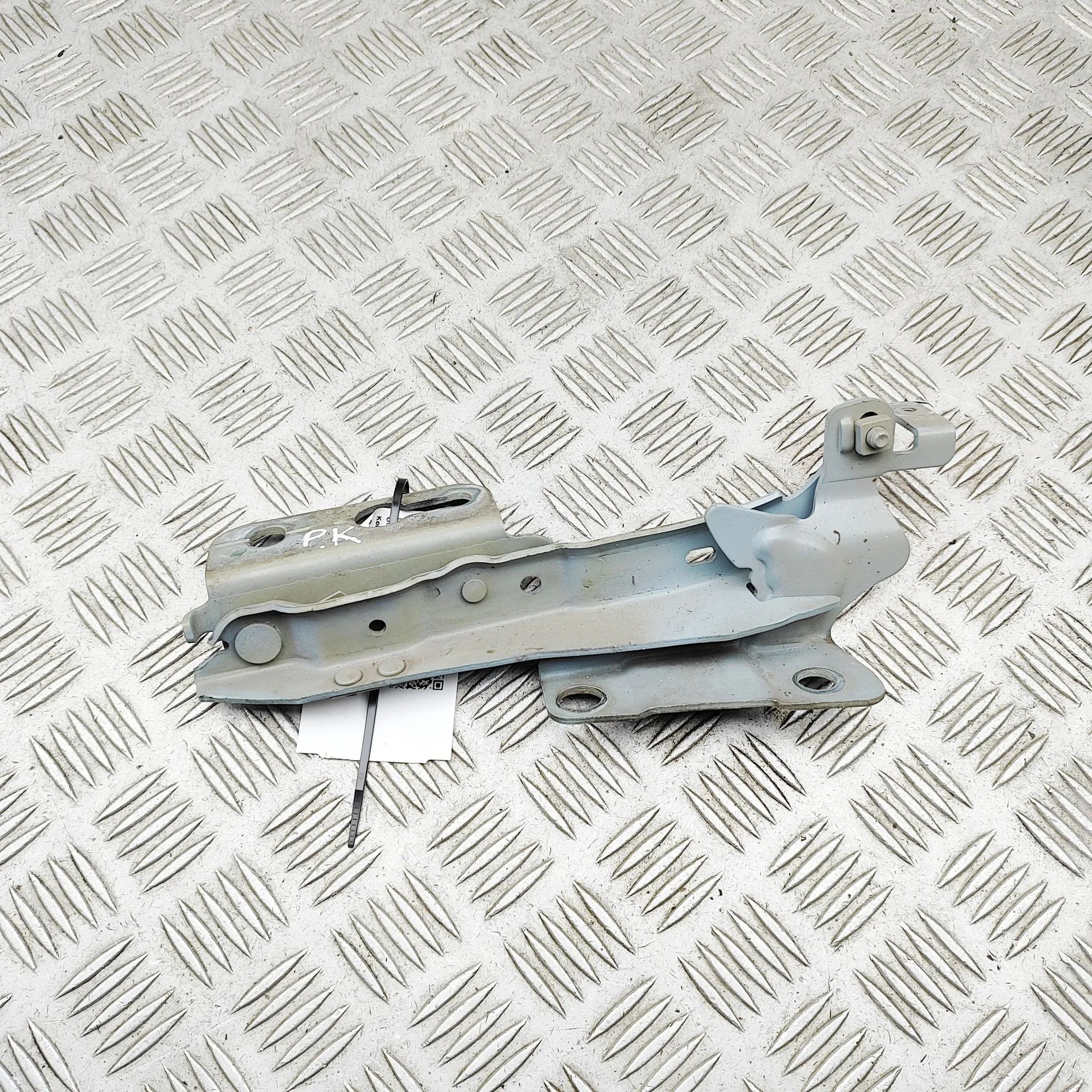 Volvo V40 Bonnet hinge — front left Bonnet hinge — front left — VOLVO V40 (Hatchbac...