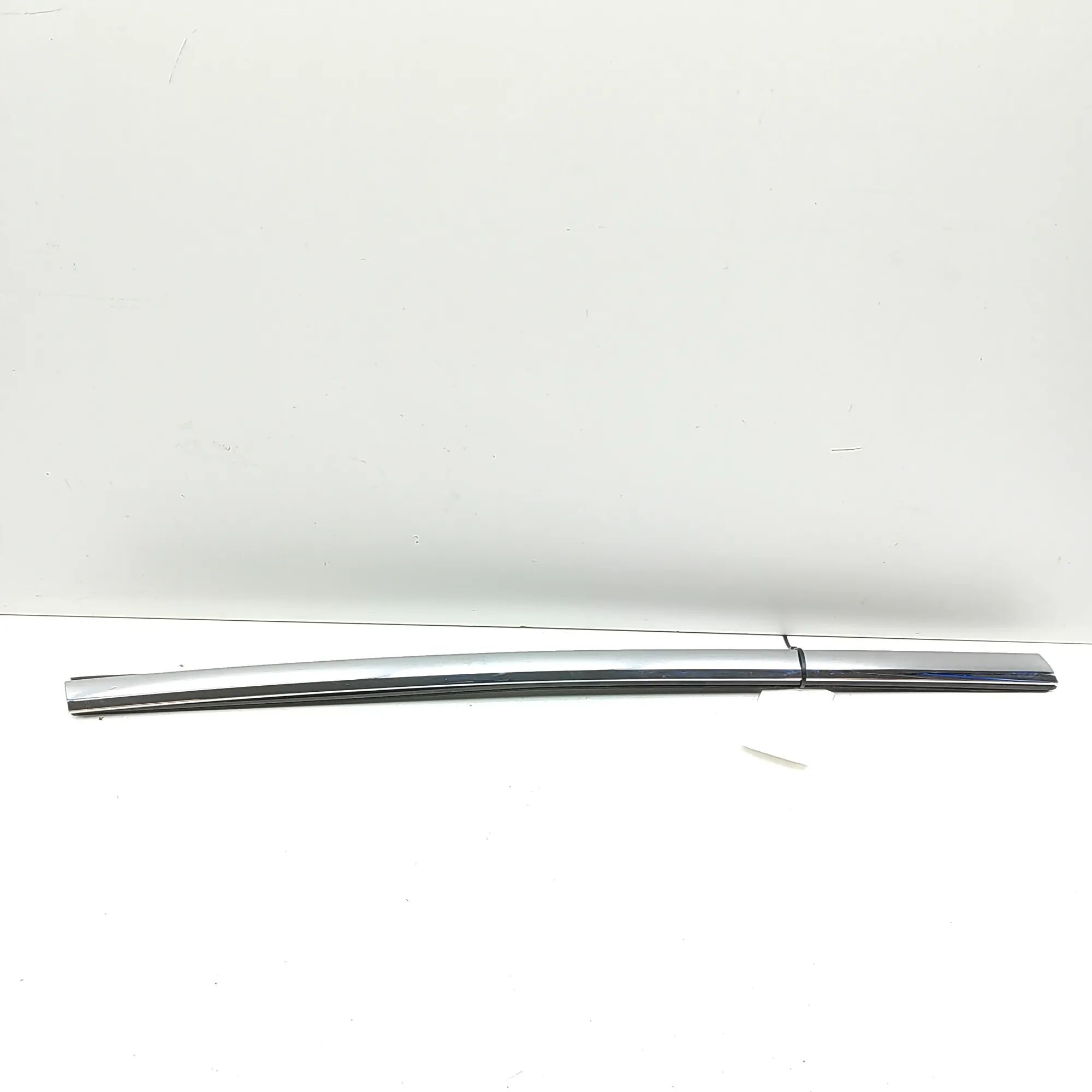 Tesla Model S Door window moulding — front — right