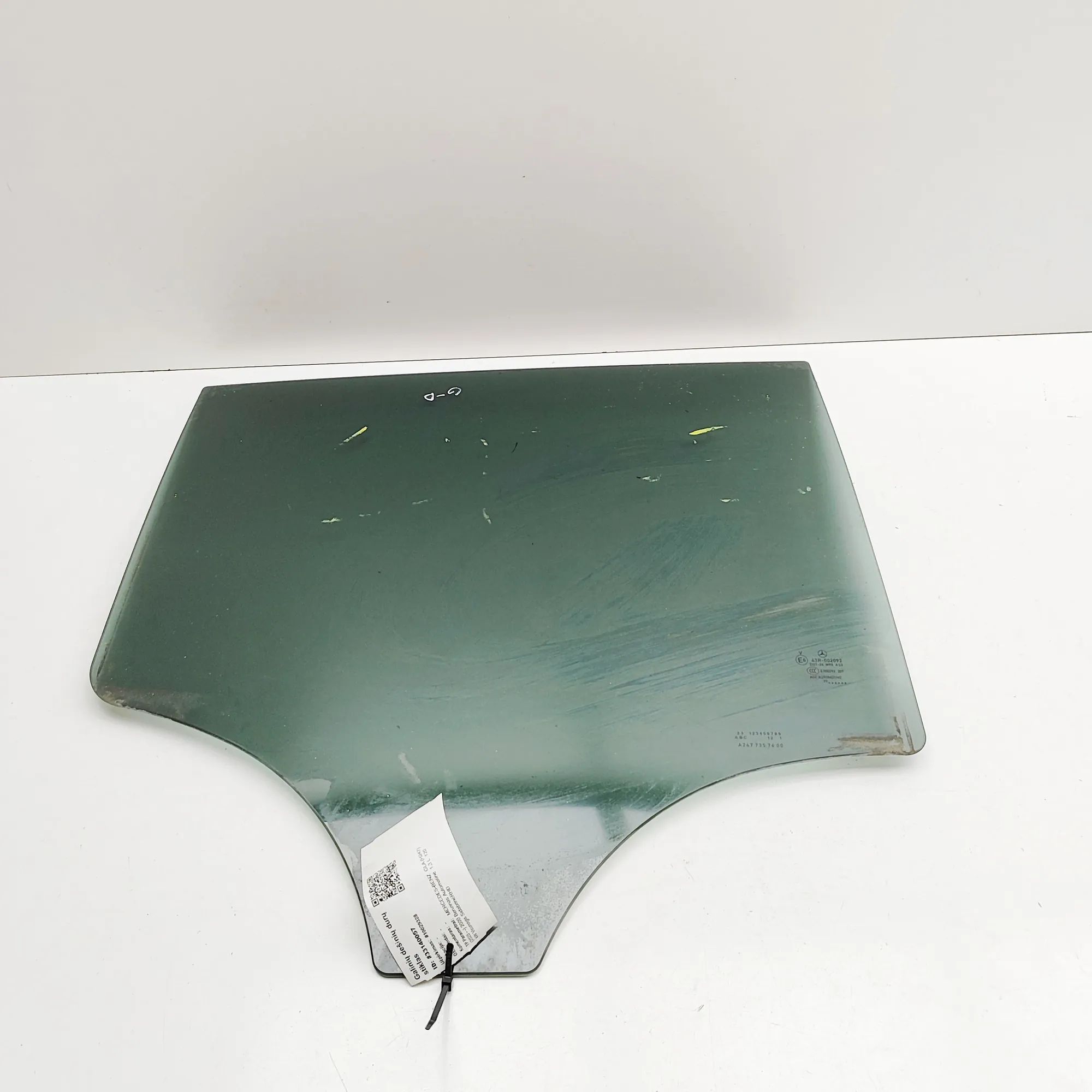 Mercedes-Benz GLA (X156) Right rear door window Right rear door window — MERCEDES BENZ GLA (H24...