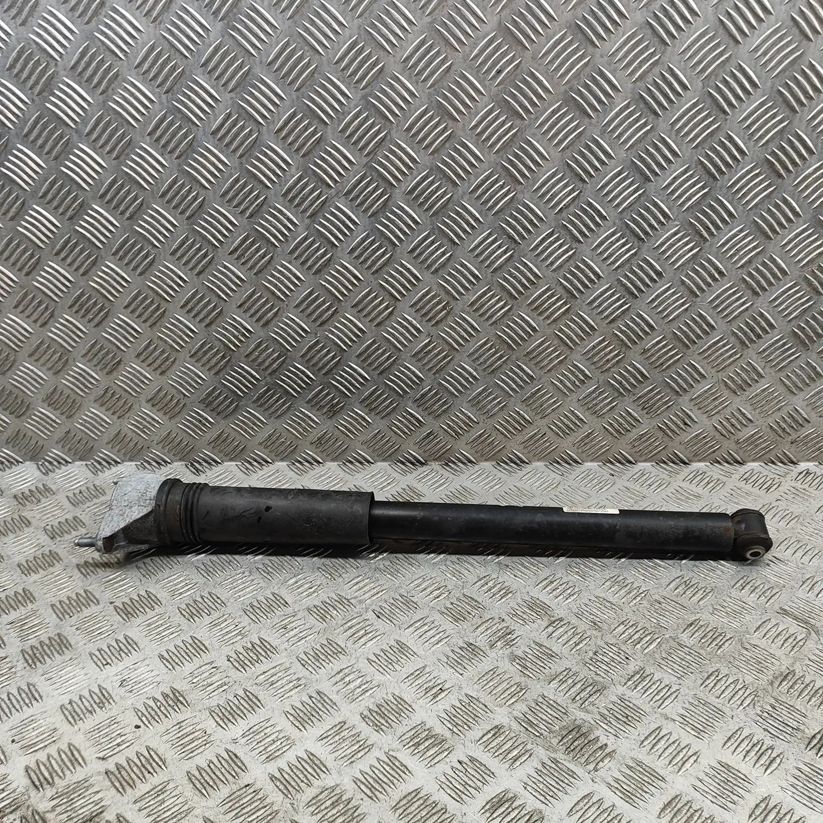 Mercedes-Benz GLA (X156) Shock absorber — rear left Shock absorber — rear left — MERCEDES BENZ GLA ...