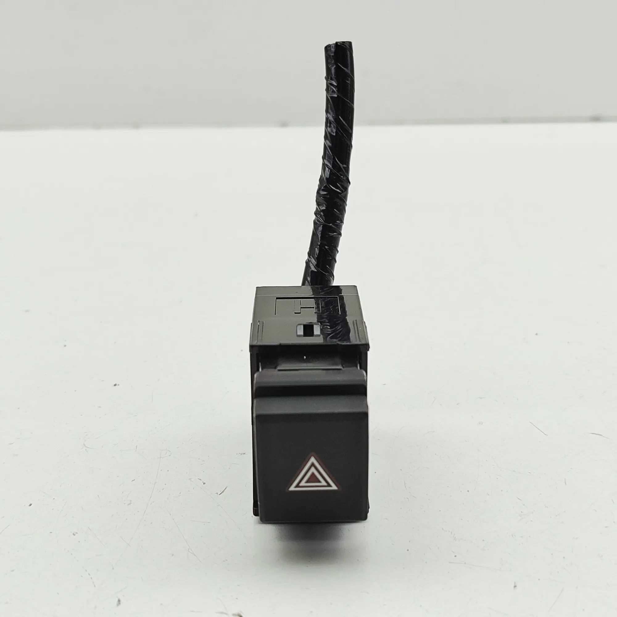 Lexus NX Hazard warning switch Hazard warning switch — LEXUS NX (II _A2_, _H2_...