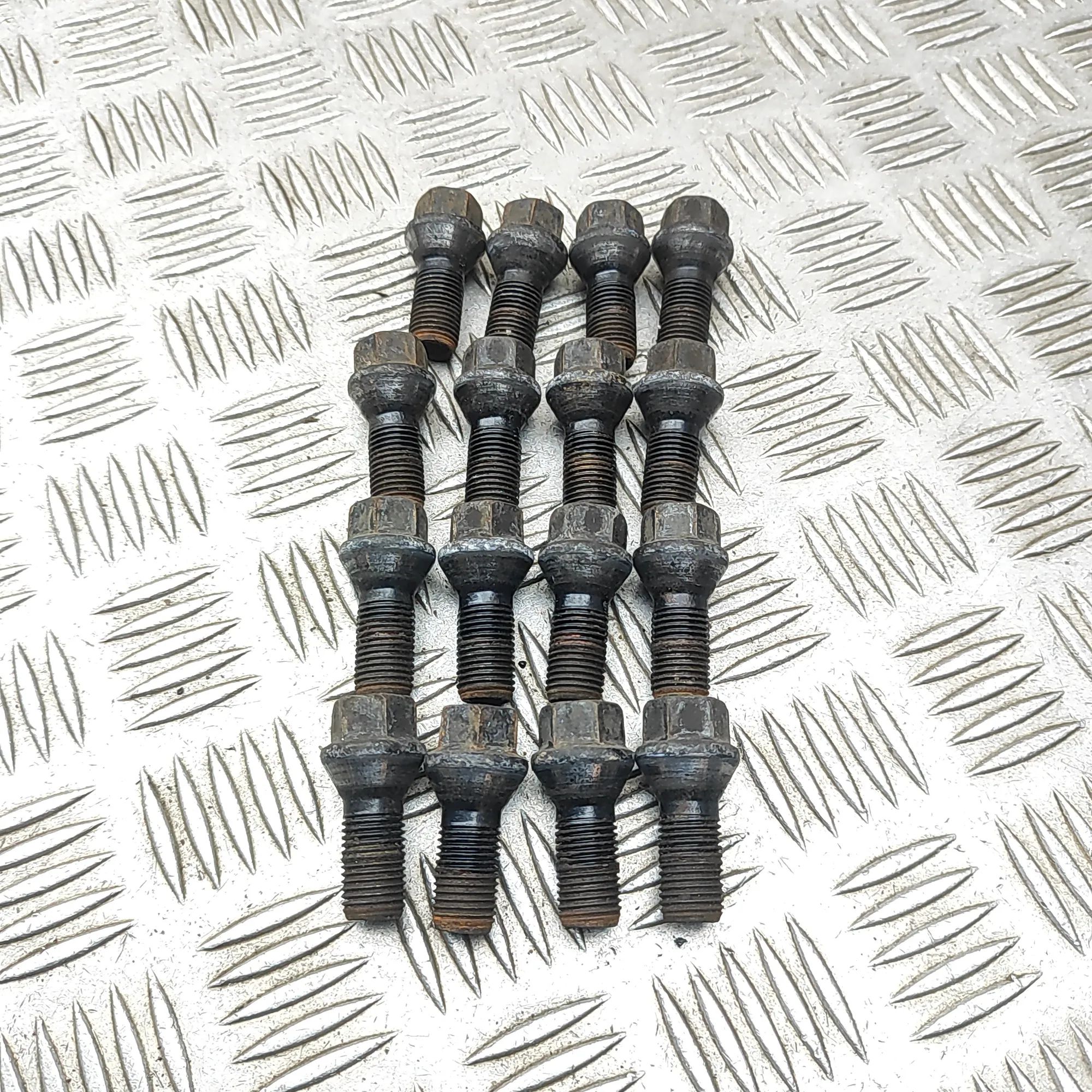 Alfa-Romeo Stelvio Wheel Screws Kit Wheel Screws Kit — ALFA ROMEO STELVIO (949_) (2...