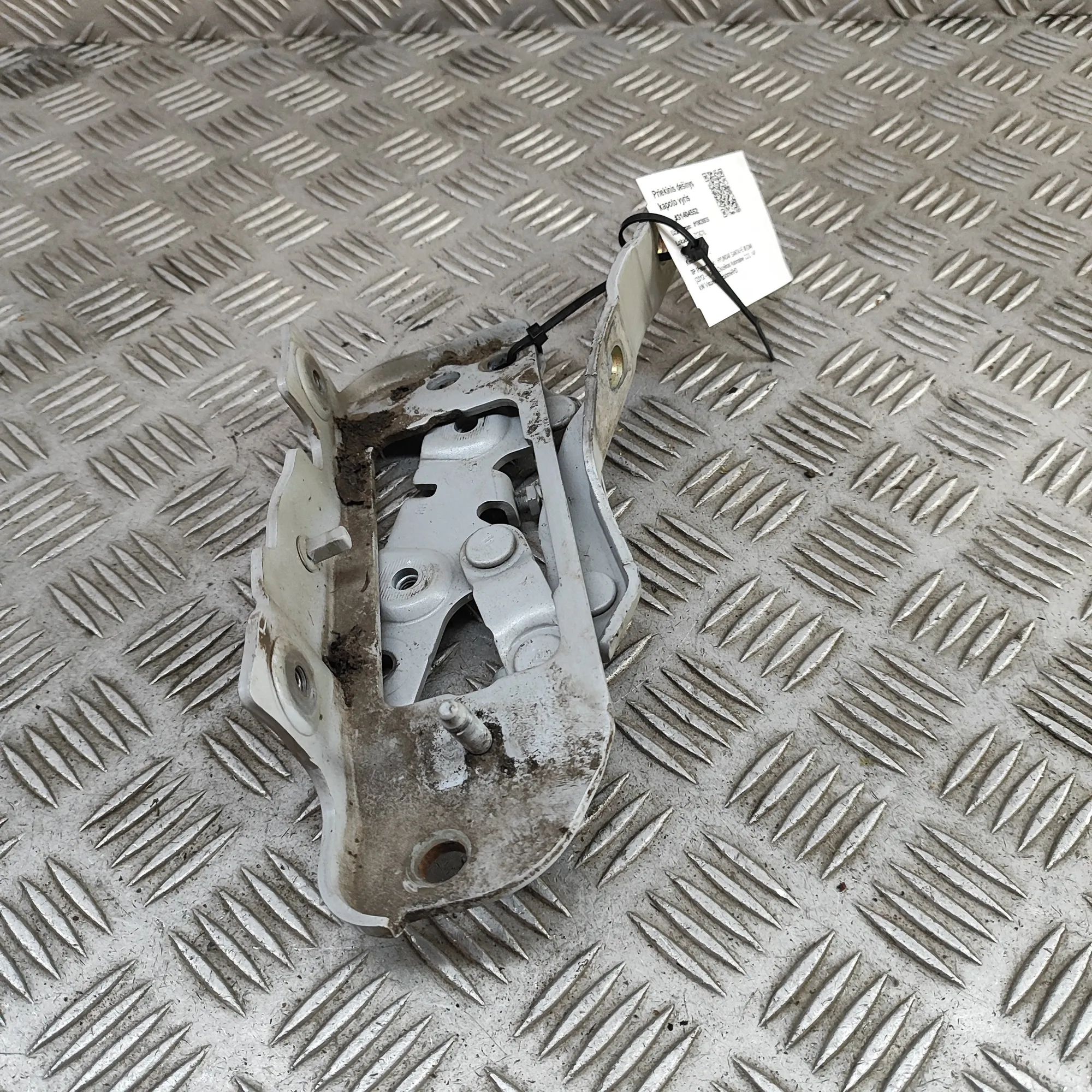 Hyundai Santa Fe Bonnet hinge — front right Bonnet hinge — front right — HYUNDAI SANTA (FÉ ...